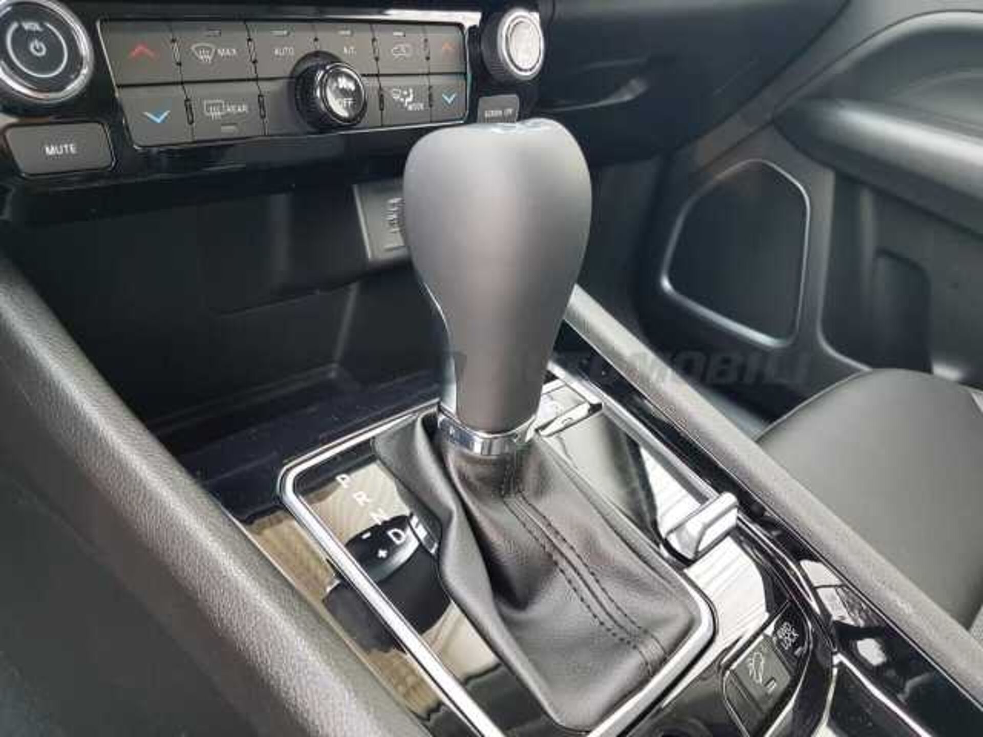 Jeep Compass 1.3l - white