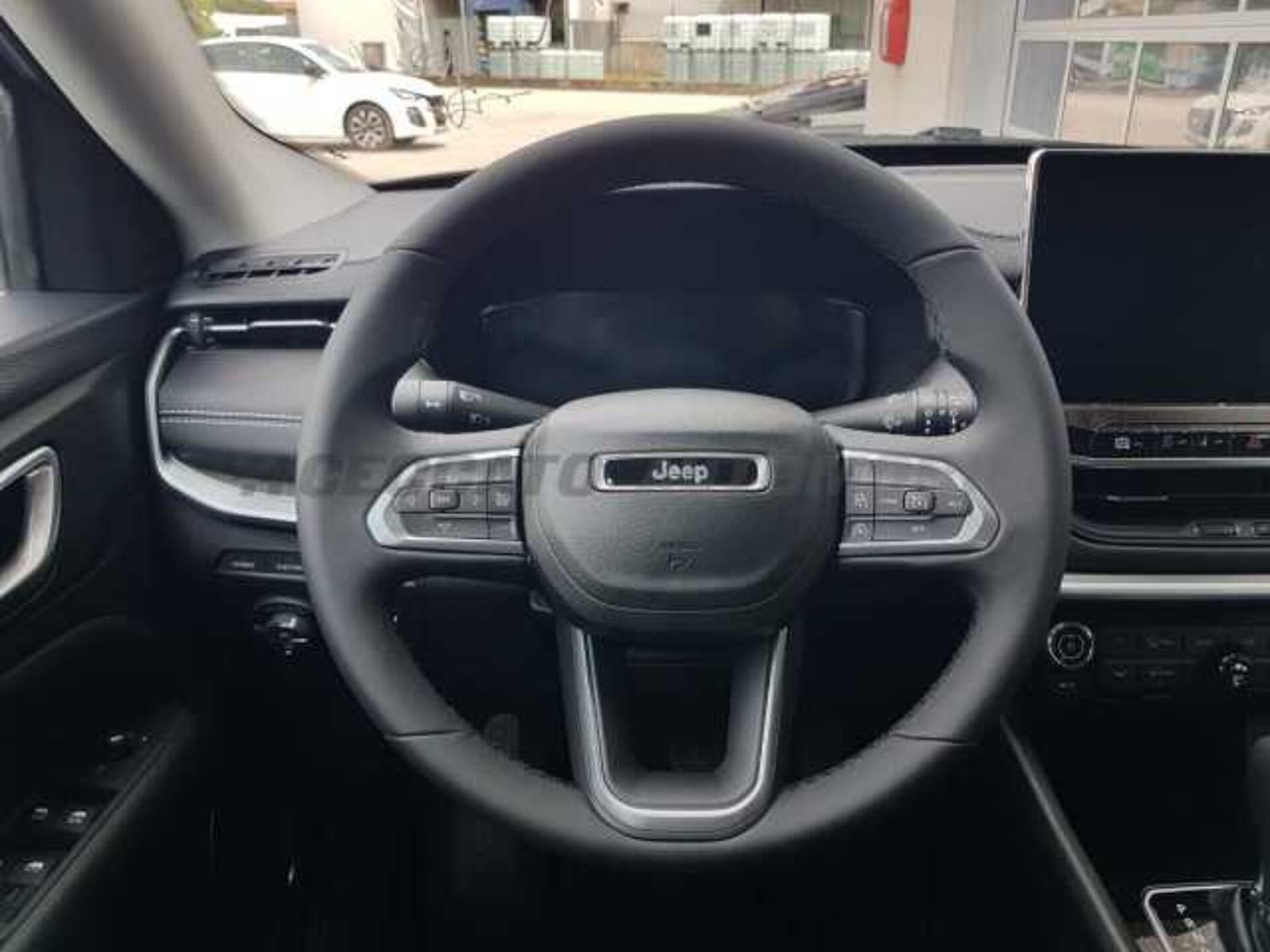 Jeep Compass 1.3l - white