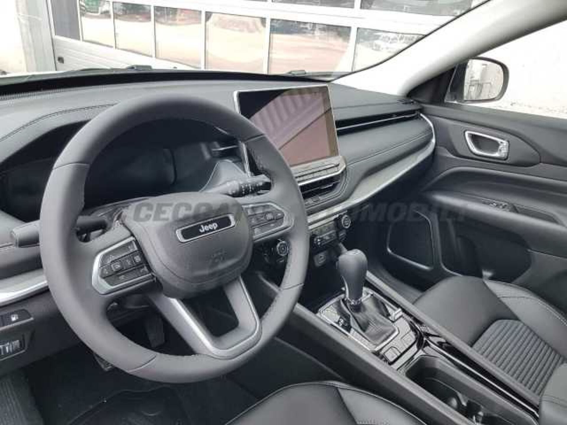 Jeep Compass 1.3l - white