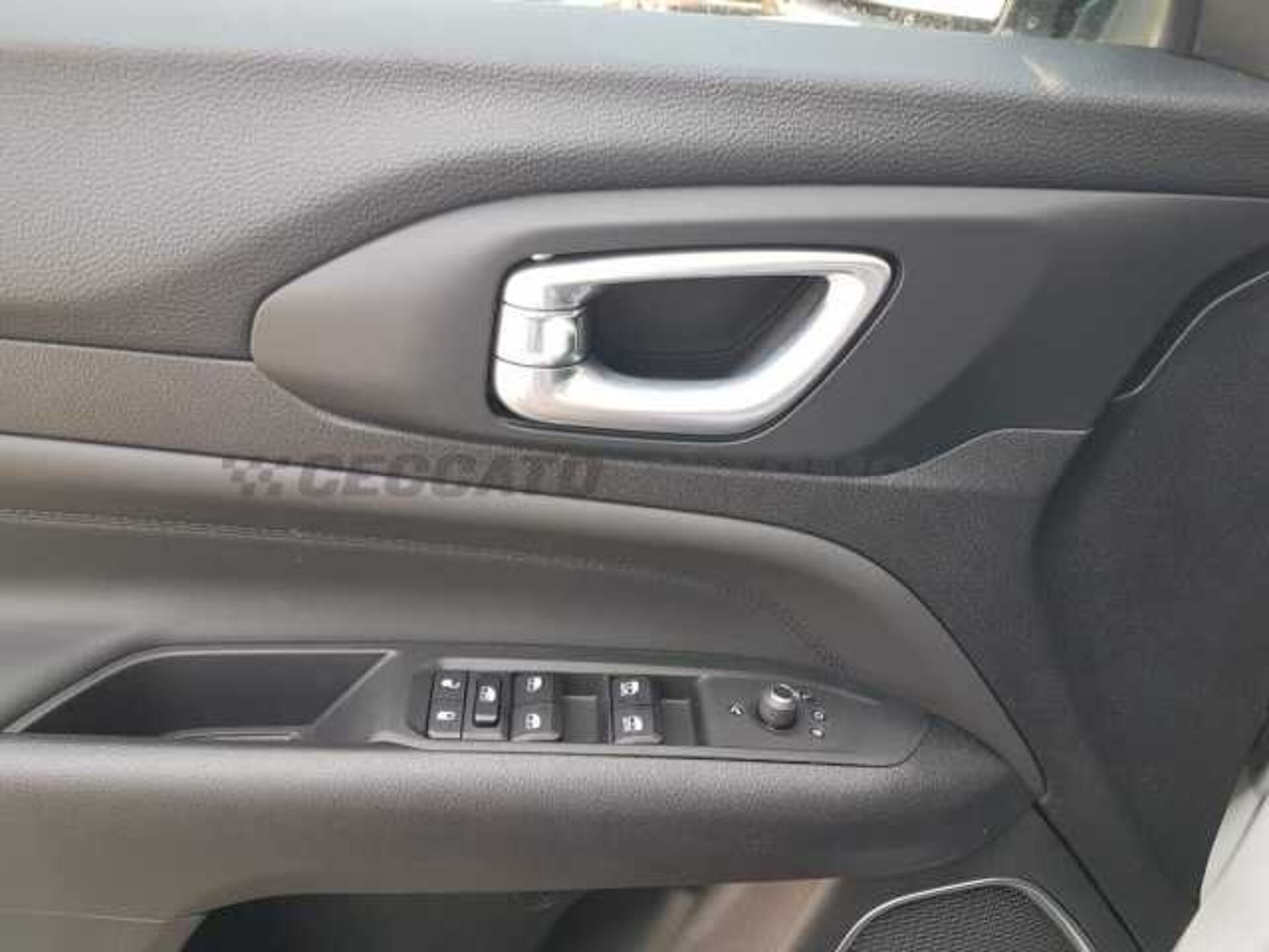 Jeep Compass 1.5l - white