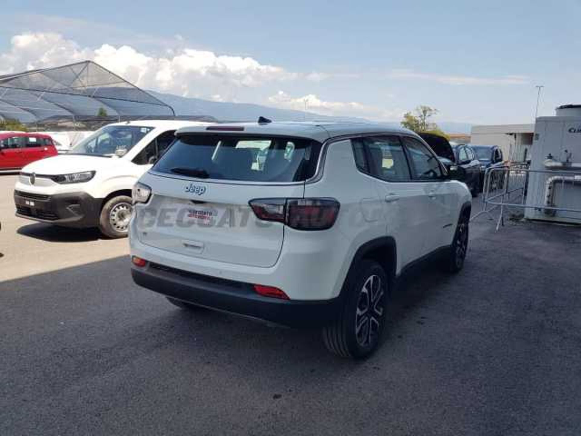 Jeep Compass 1.5l - white