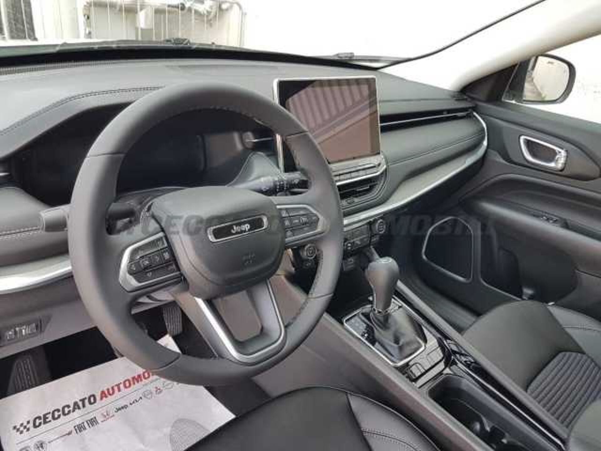 Jeep Compass 1.5l - white