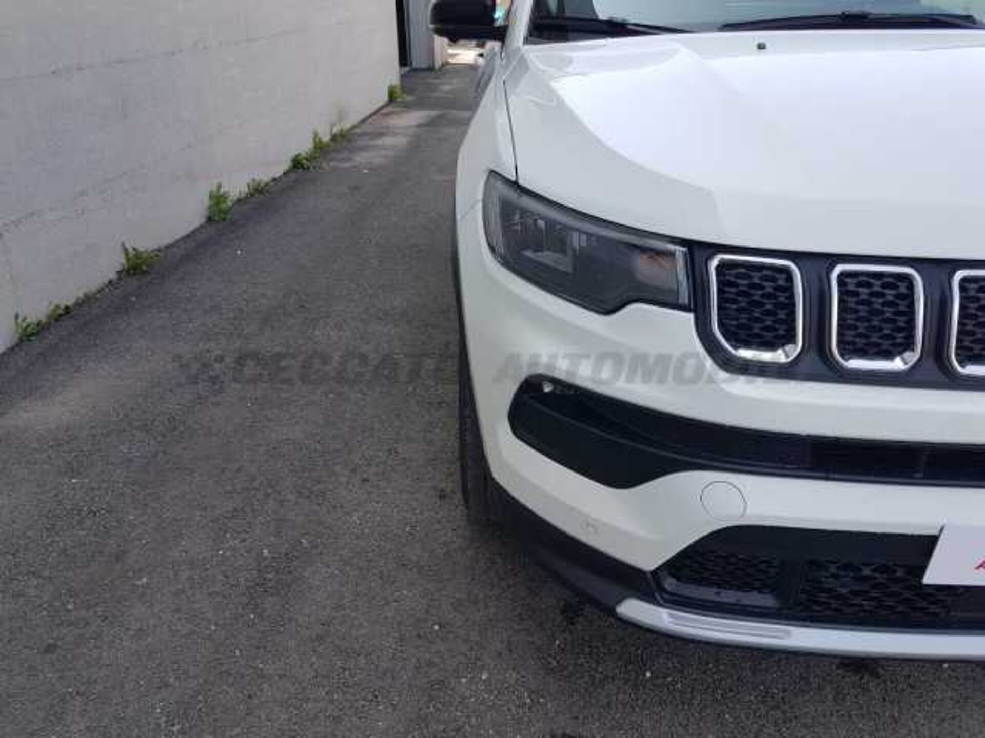 Jeep Compass 1.5l - white