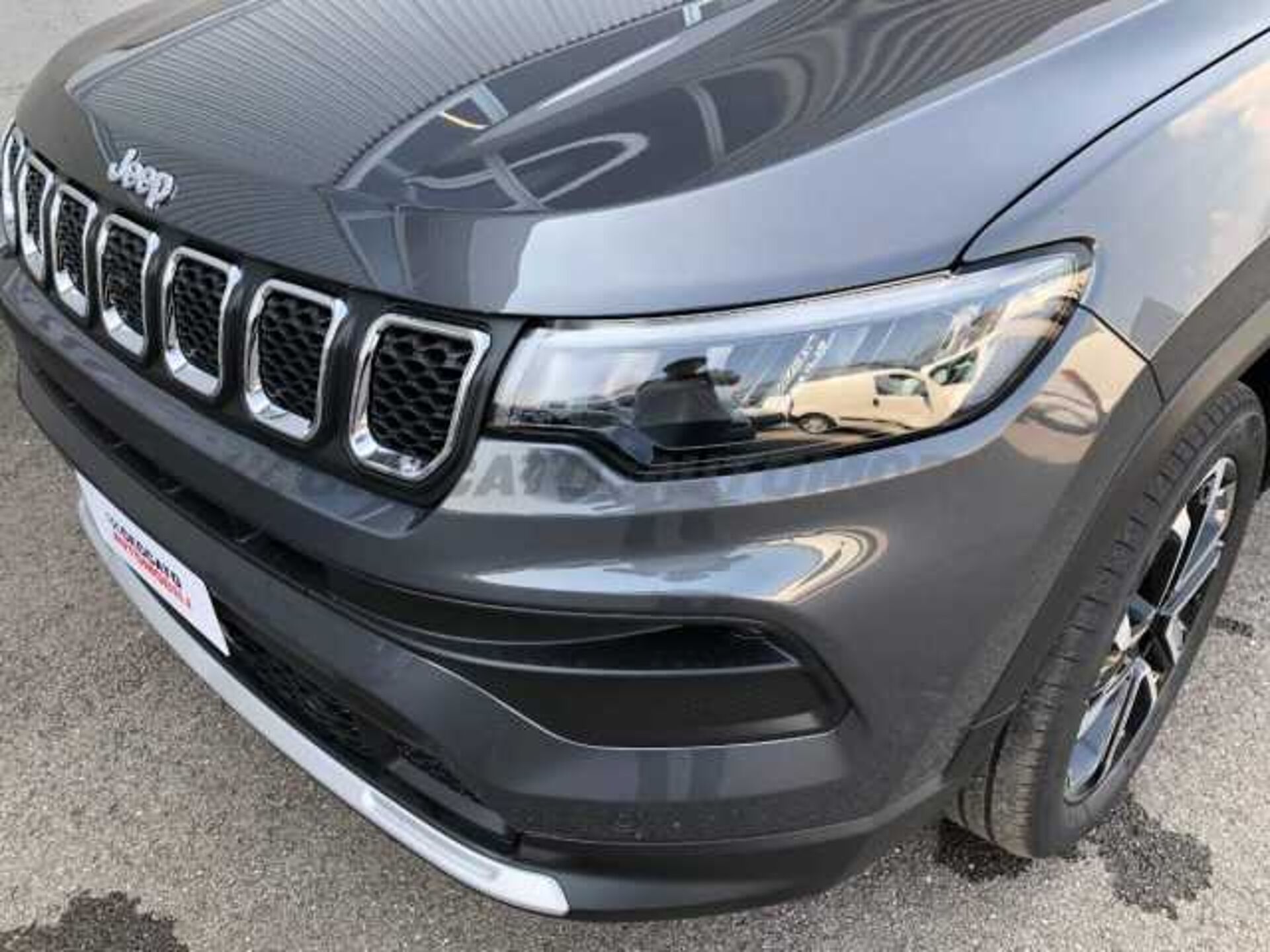 Jeep Compass 1.5l - grey