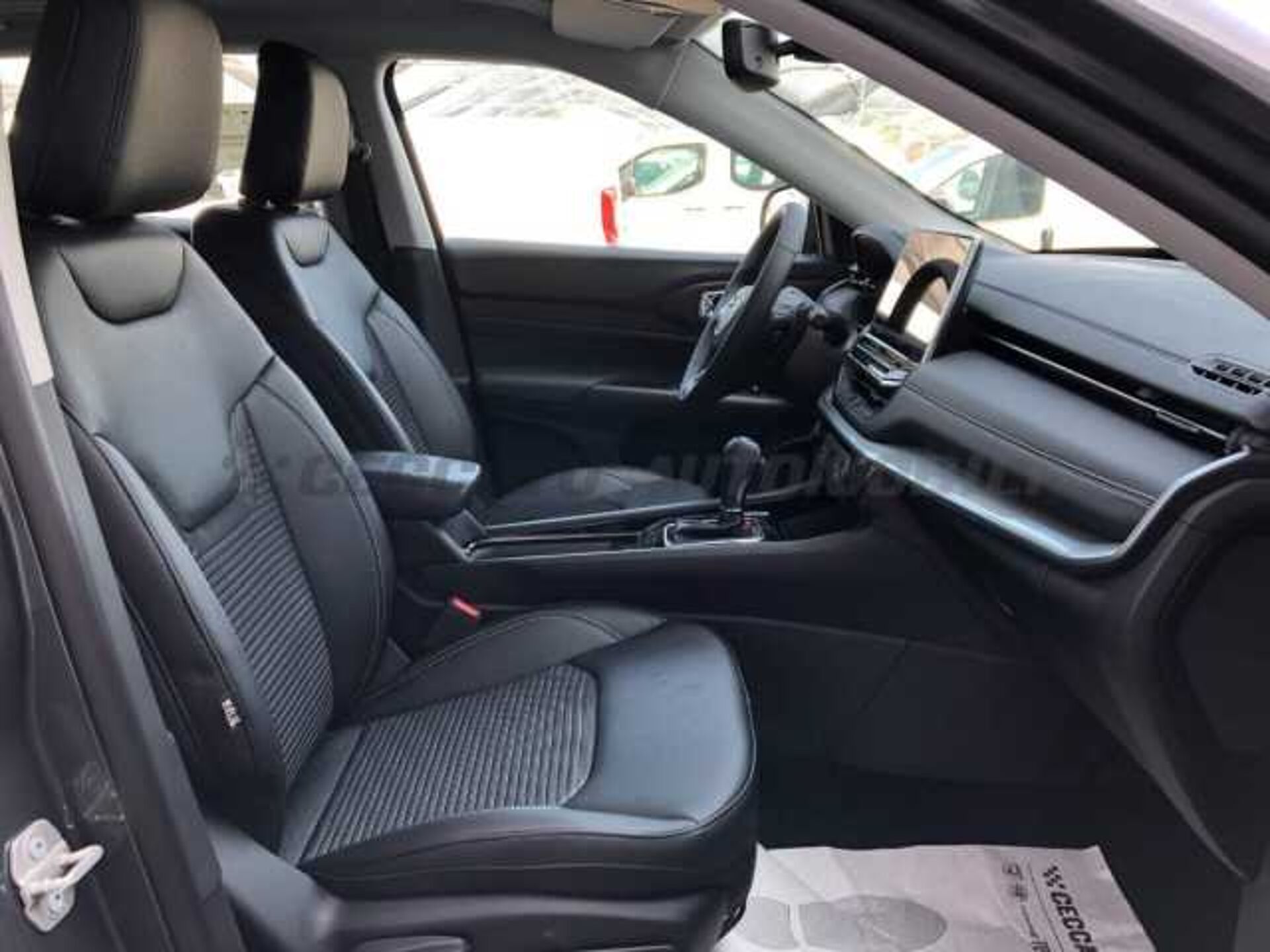 Jeep Compass 1.5l - grey