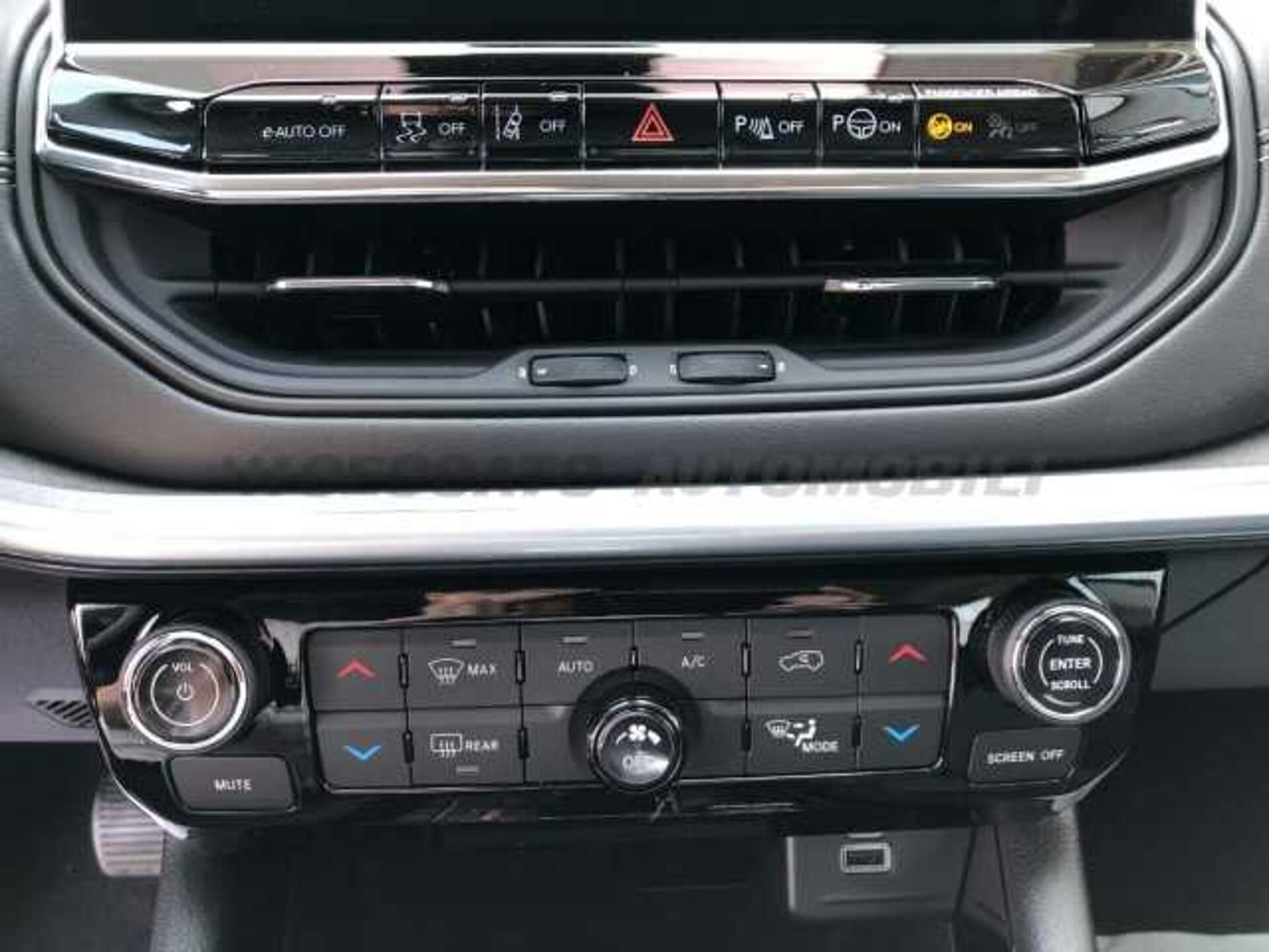 Jeep Compass 1.5l - grey