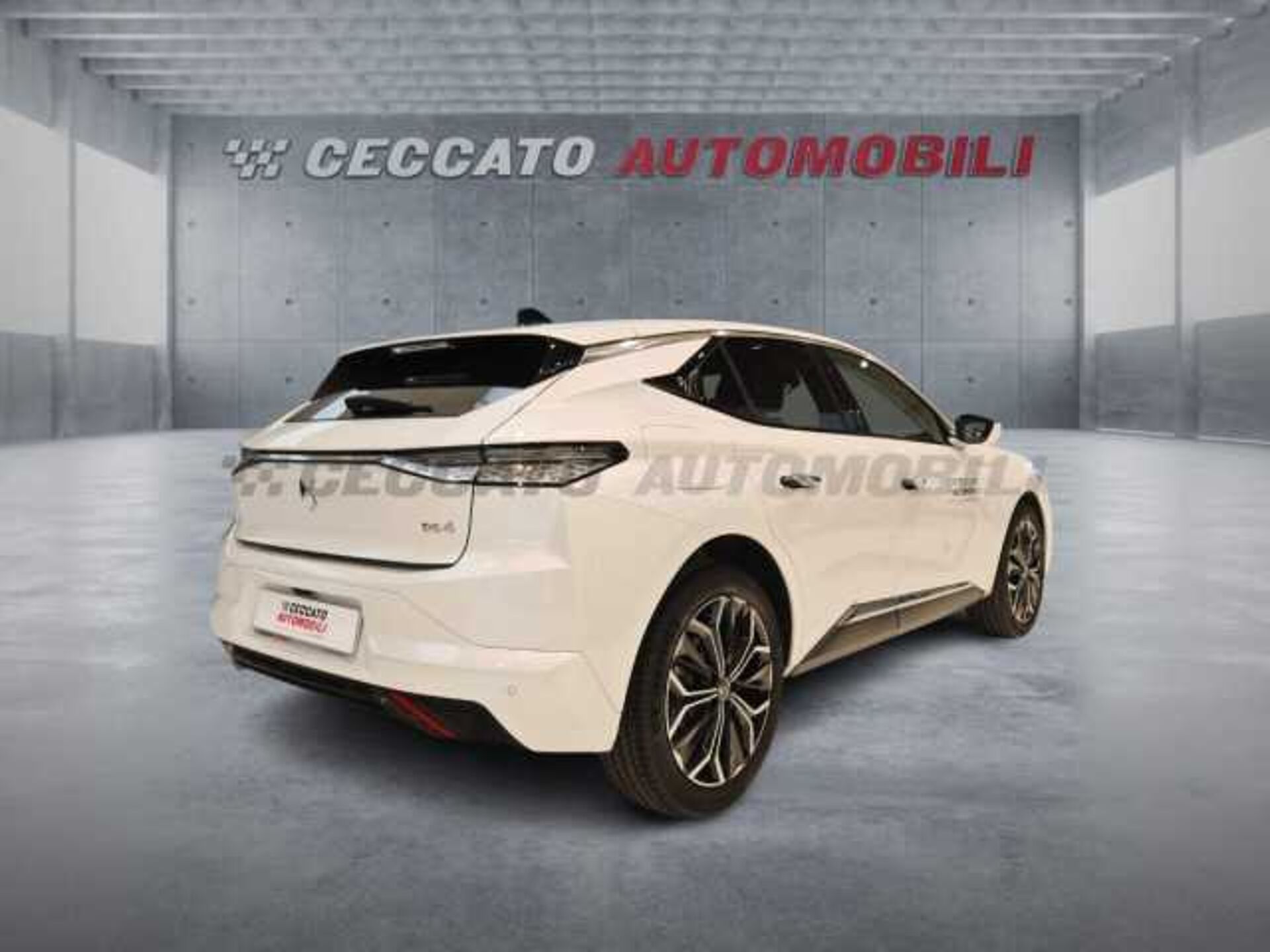 DS DS 4 1.5l - white