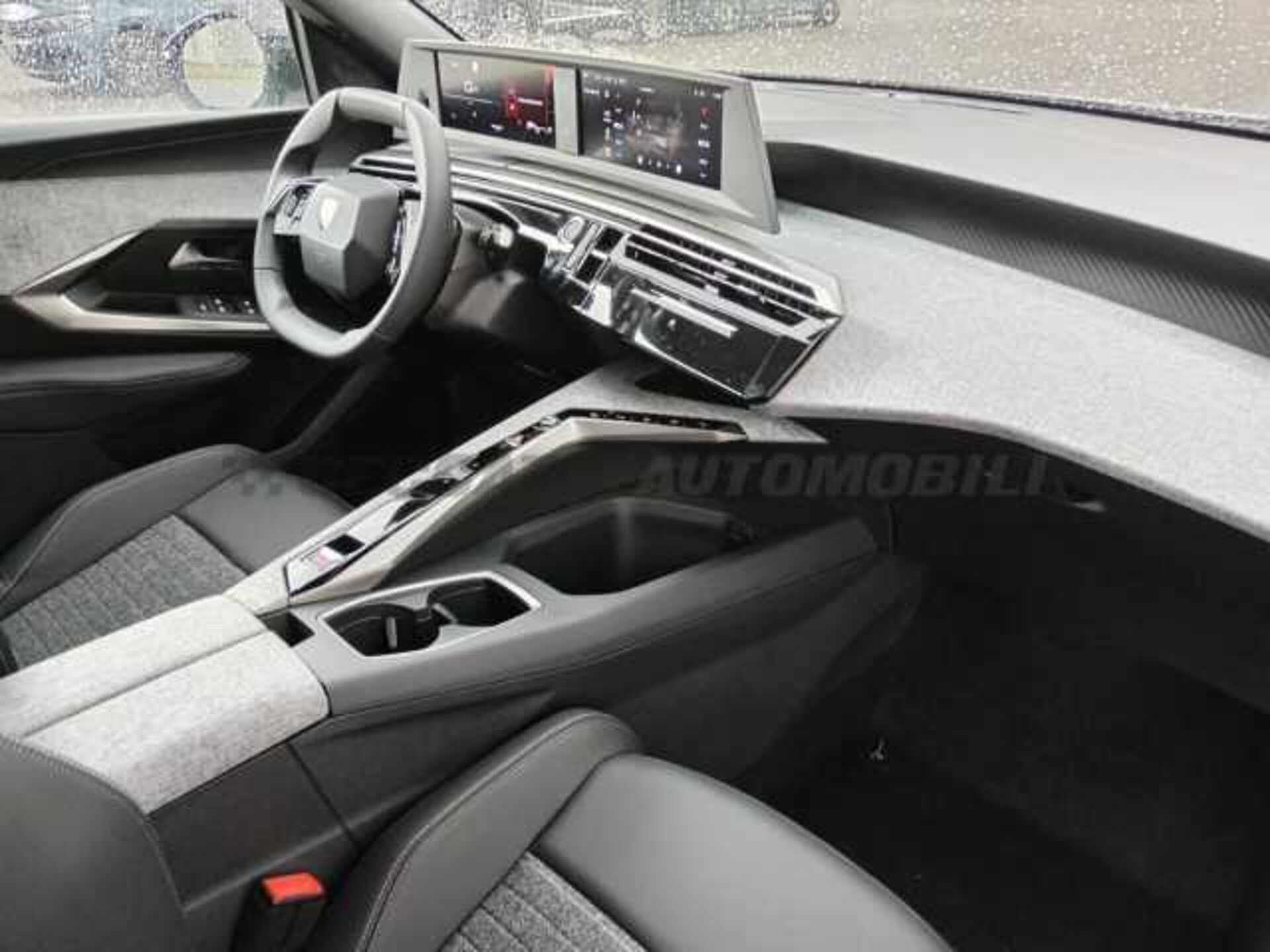 Peugeot 1.2l - black