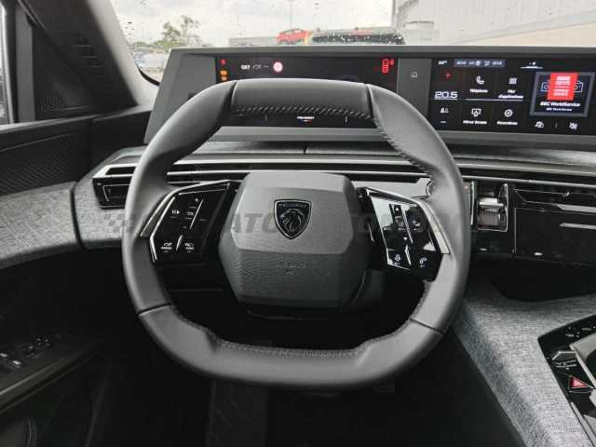 Peugeot 1.2l - black