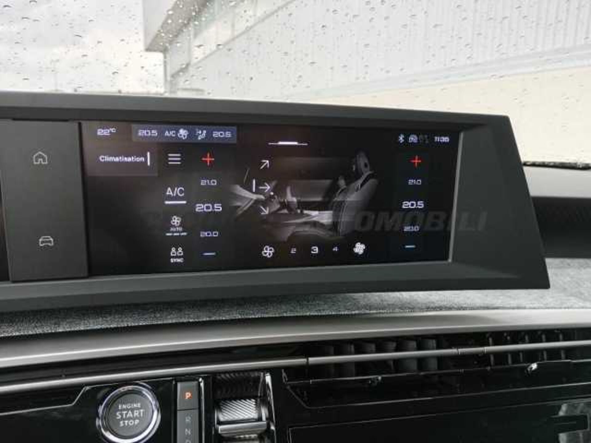 Peugeot 1.2l - black