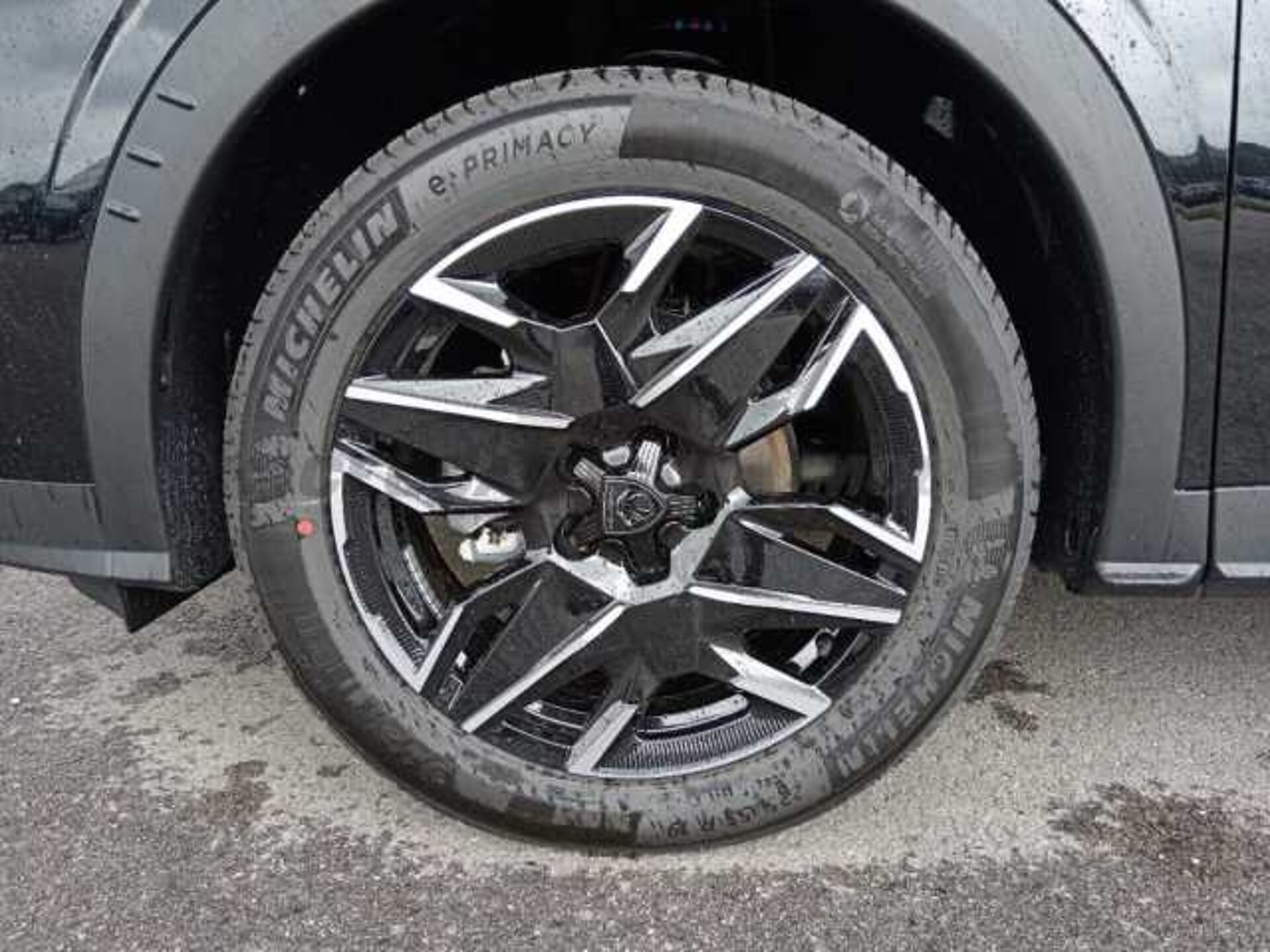 Peugeot 1.2l - black