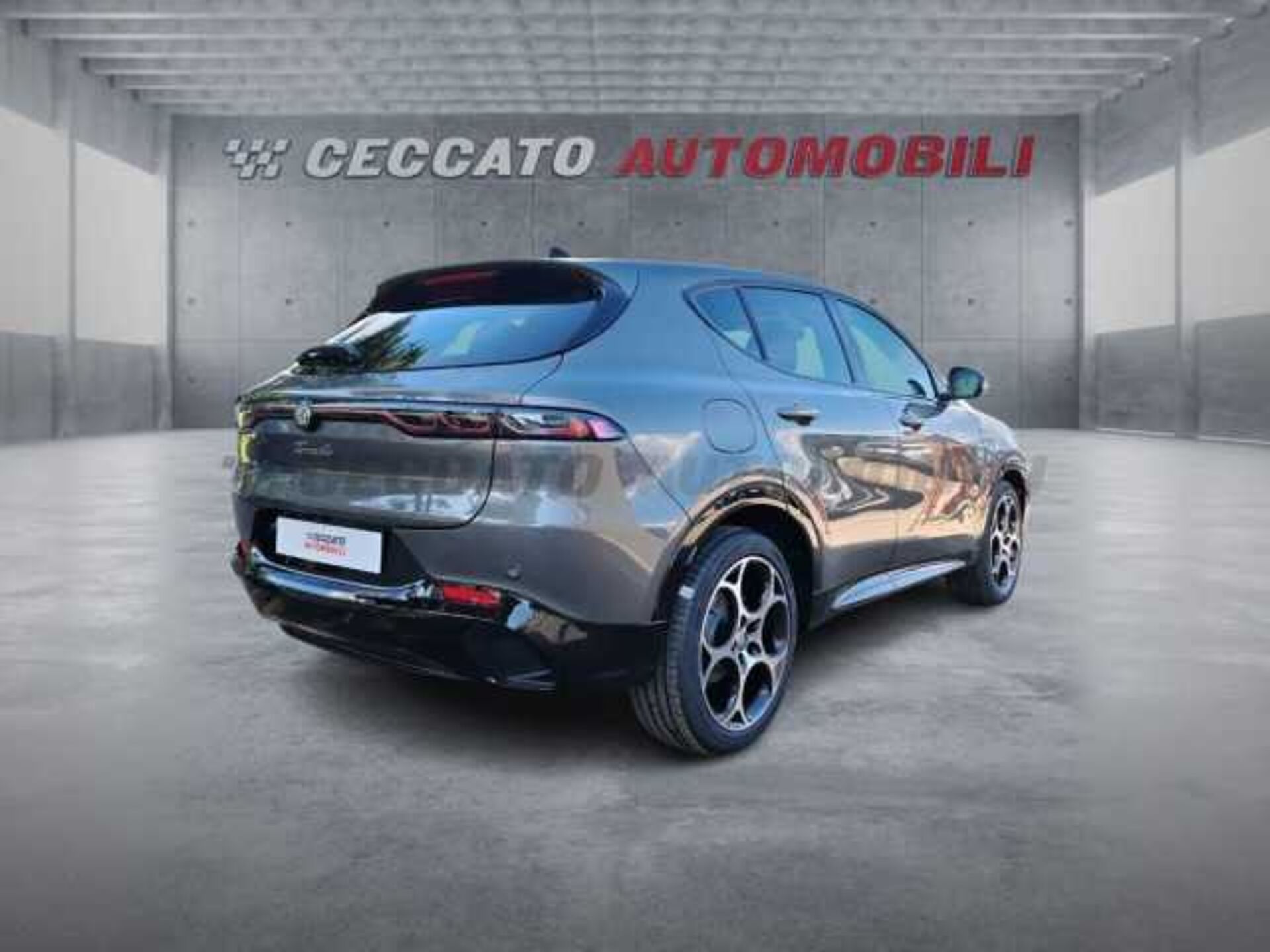 Alfa Romeo Tonale 1.6l - grey