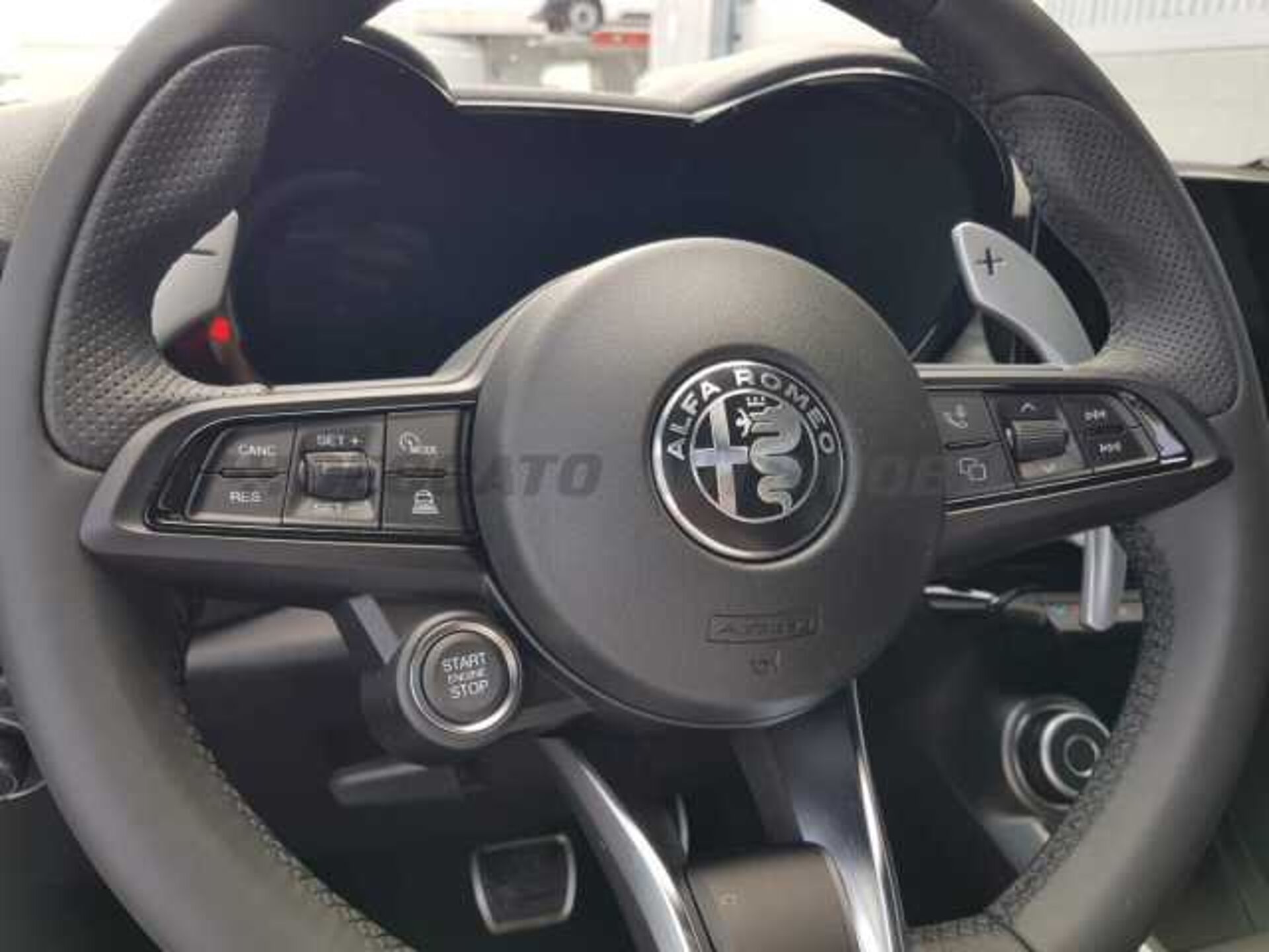 Alfa Romeo Tonale 1.6l - white