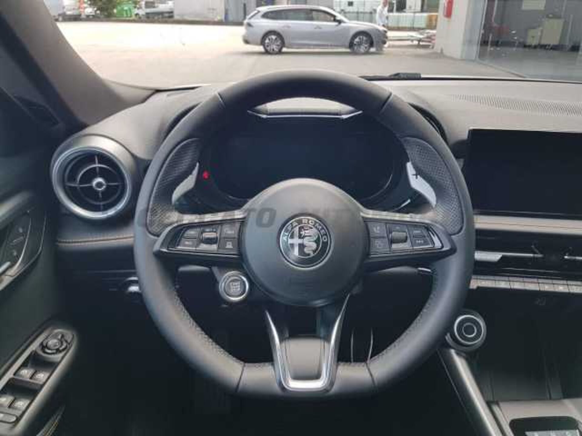 Alfa Romeo Tonale 1.6l - white