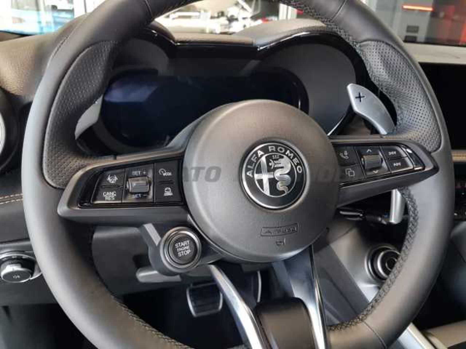 Alfa Romeo Tonale 1.5l - grey