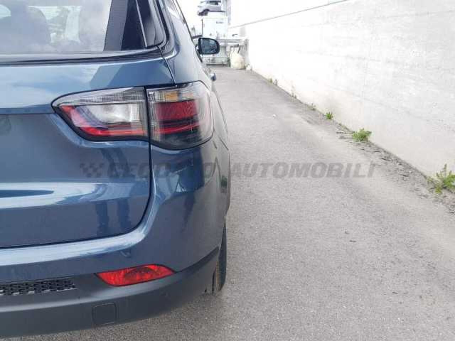 Jeep Compass 1.5l - blue