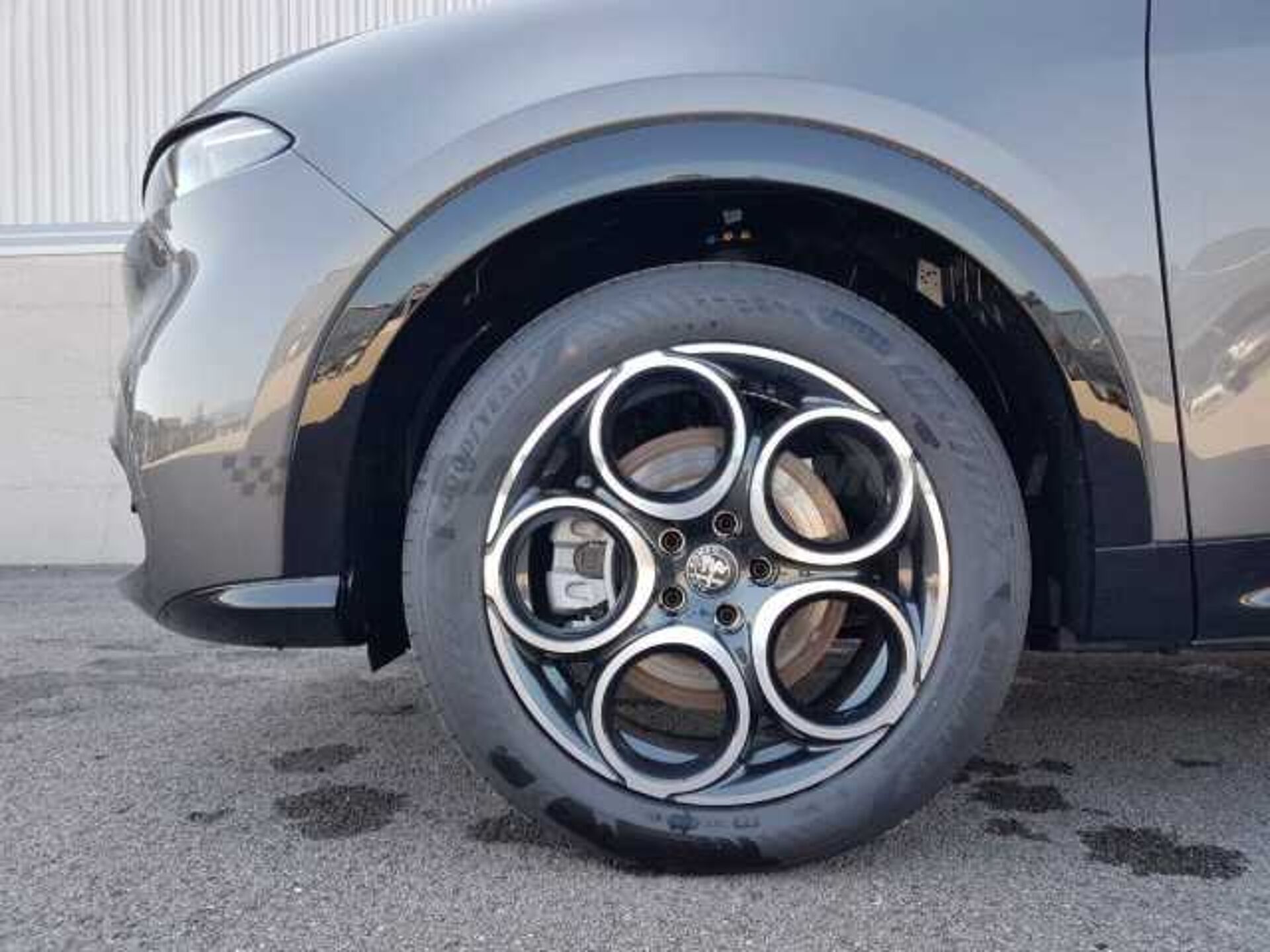 Alfa Romeo Tonale 1.5l - grey