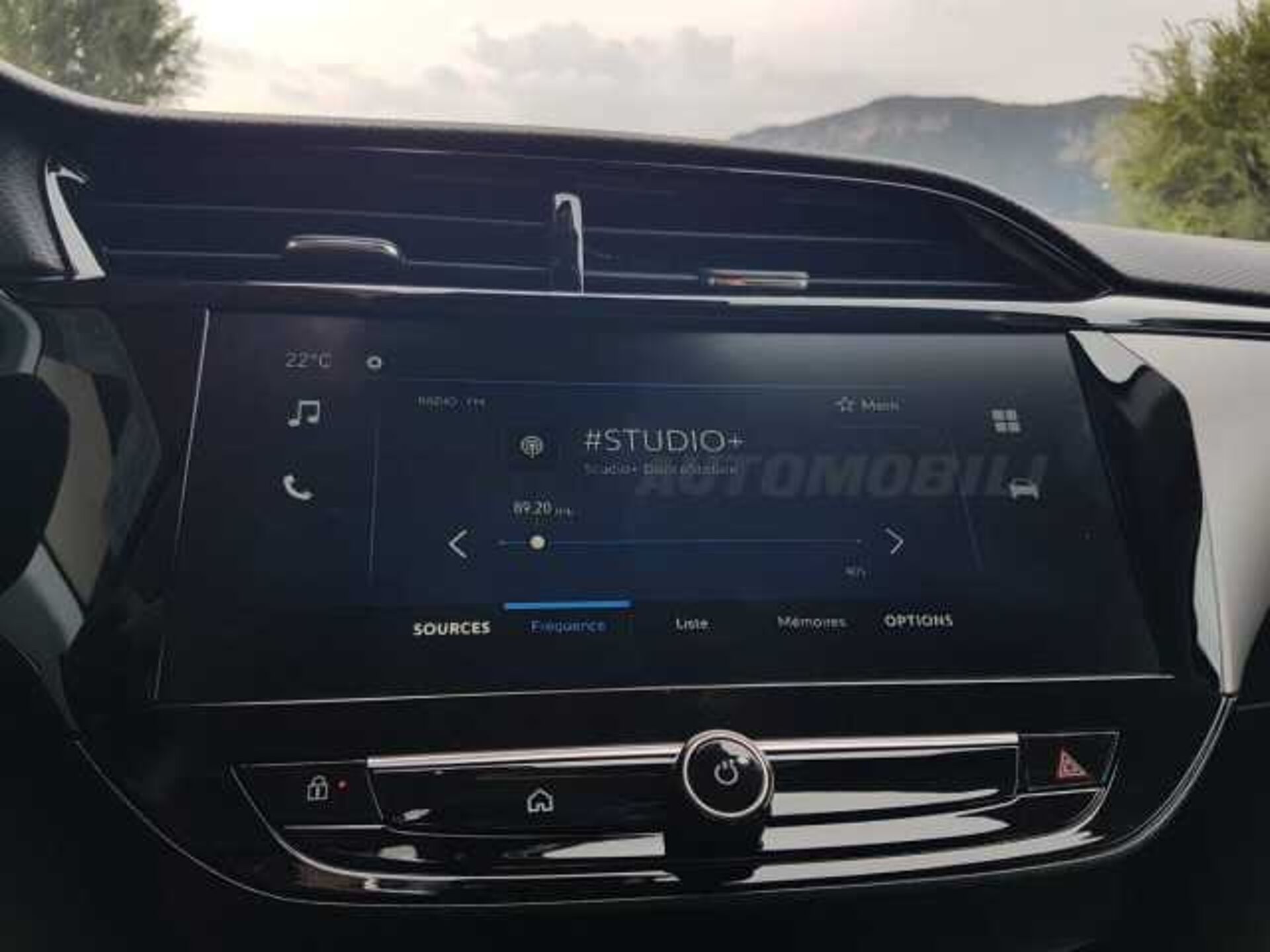 Opel Corsa 1.2l - black