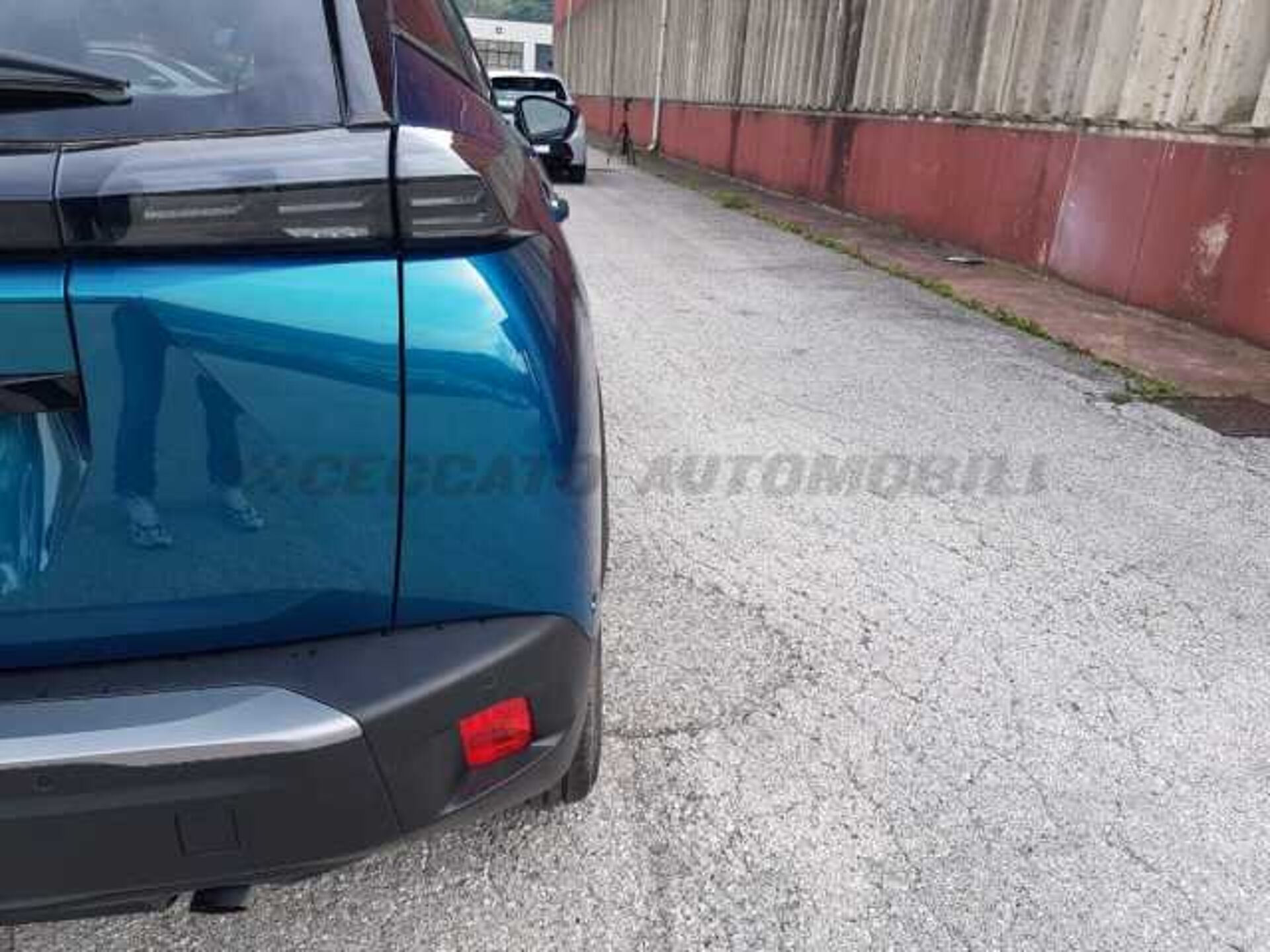 Peugeot 2008 1.2l - blue