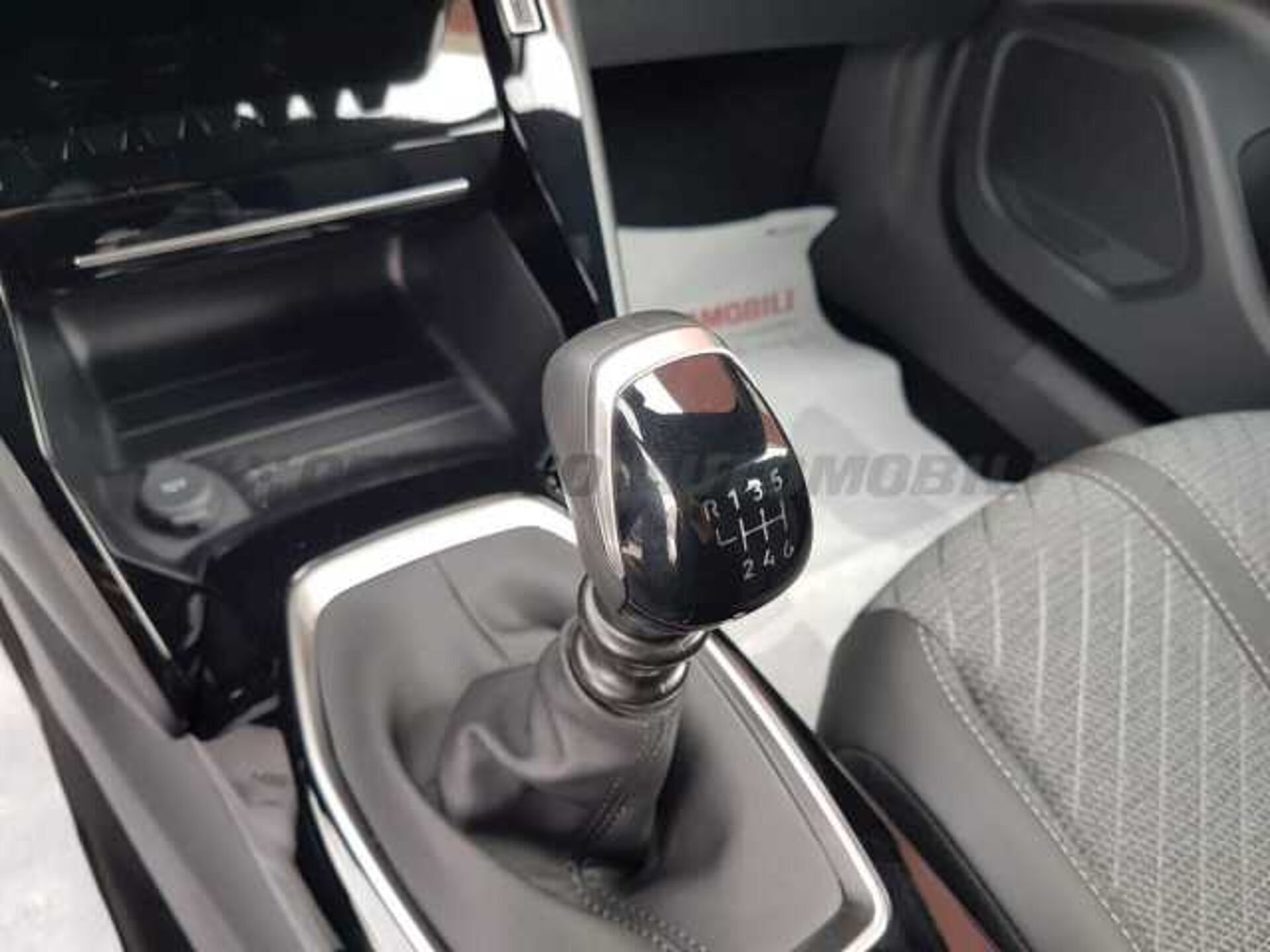 Peugeot 2008 1.2l - blue