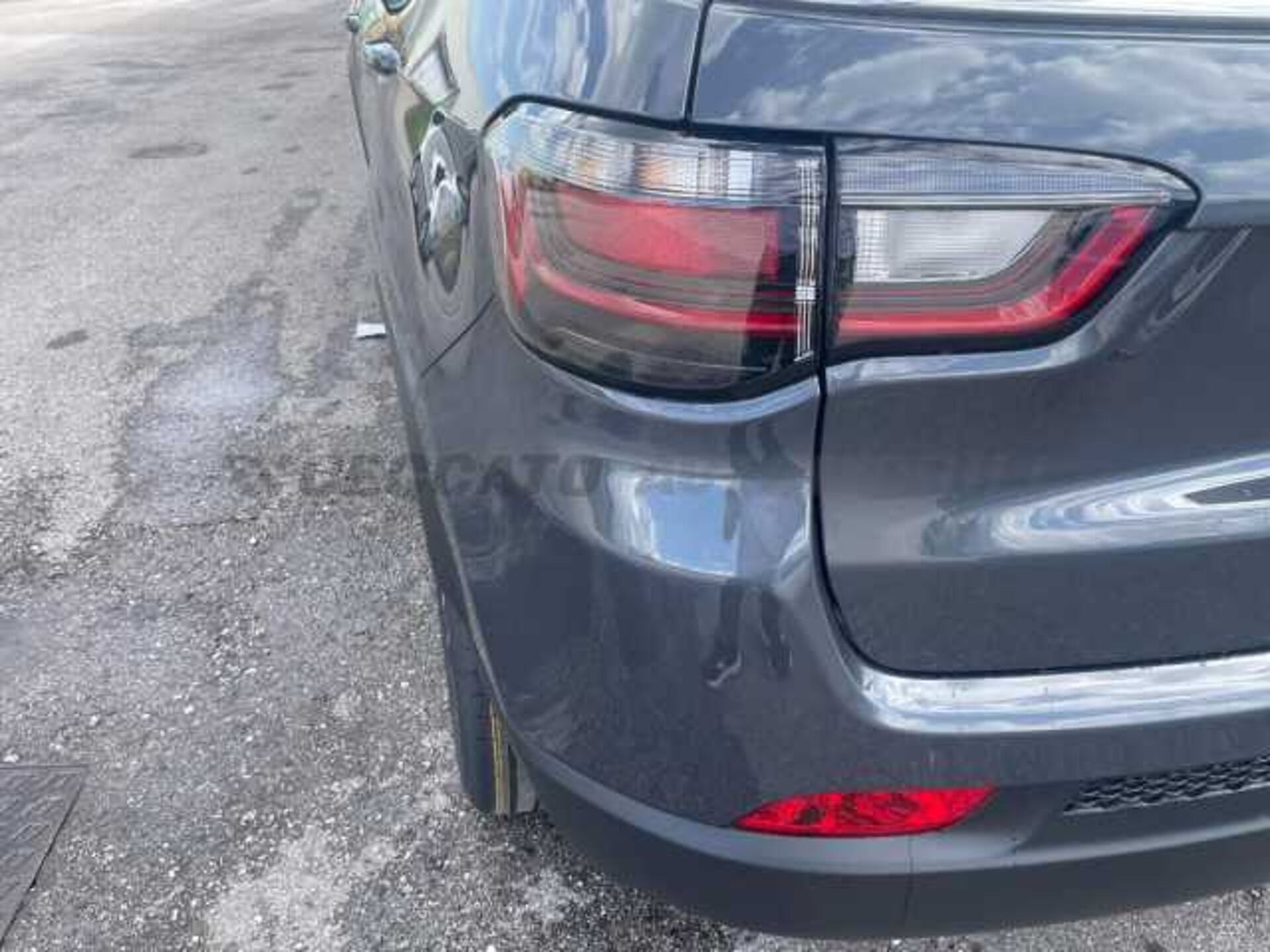 Jeep Compass 1.5l - grey