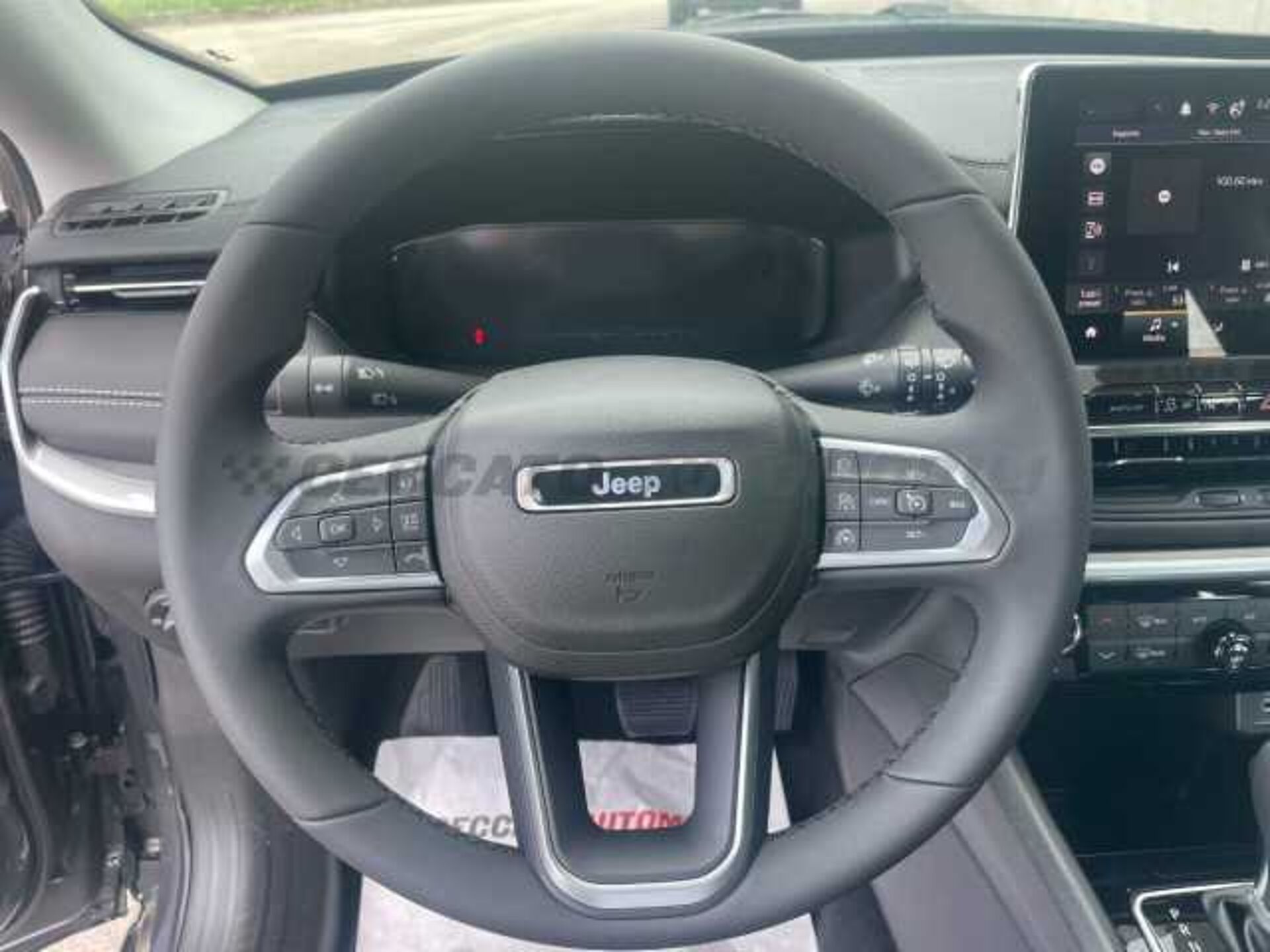 Jeep Compass 1.5l - grey