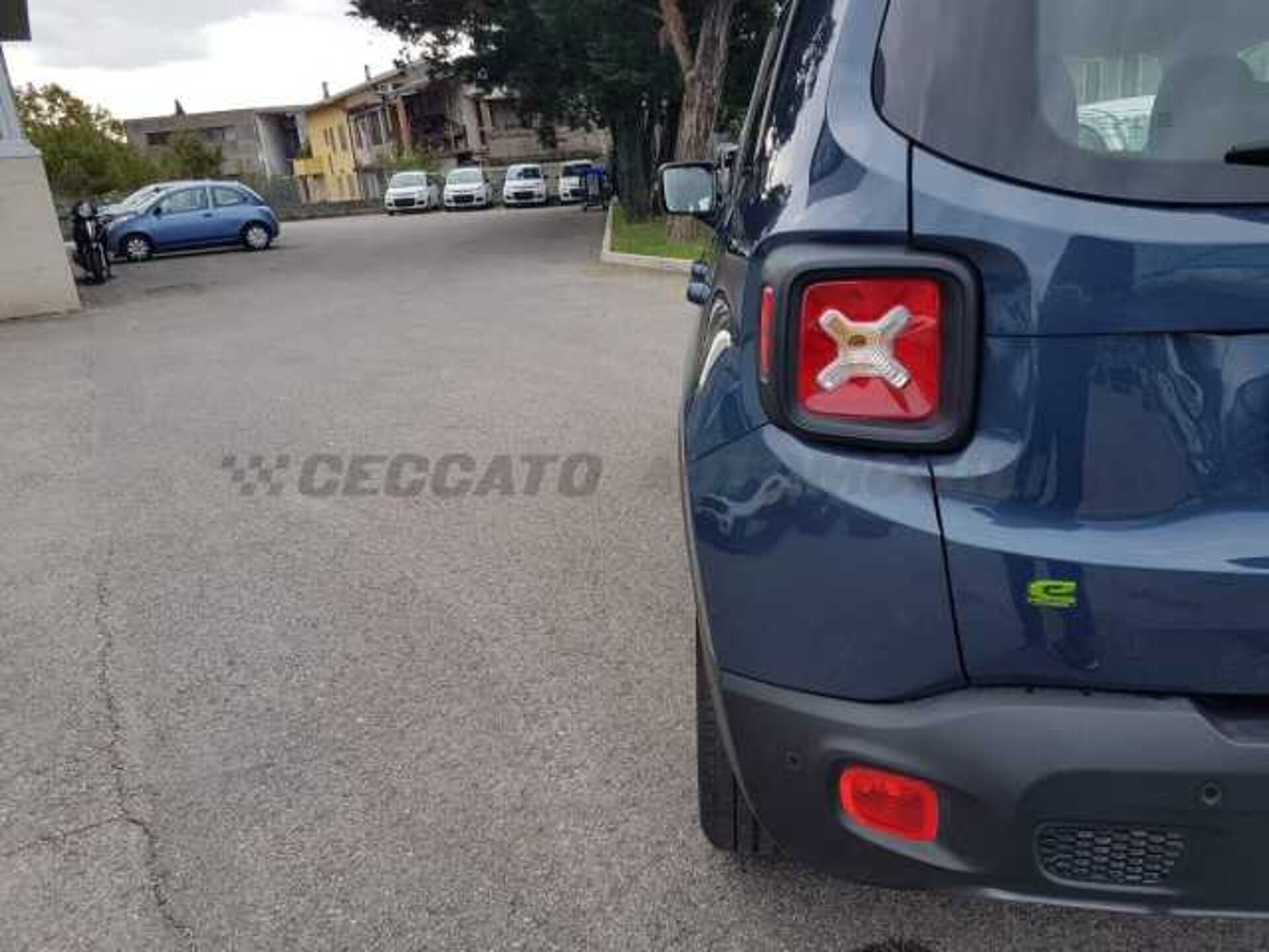 Jeep Renegade 1.5l - blue