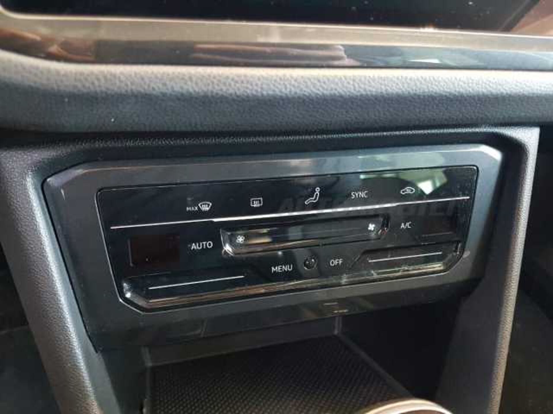 Volkswagen 1.5l - grey