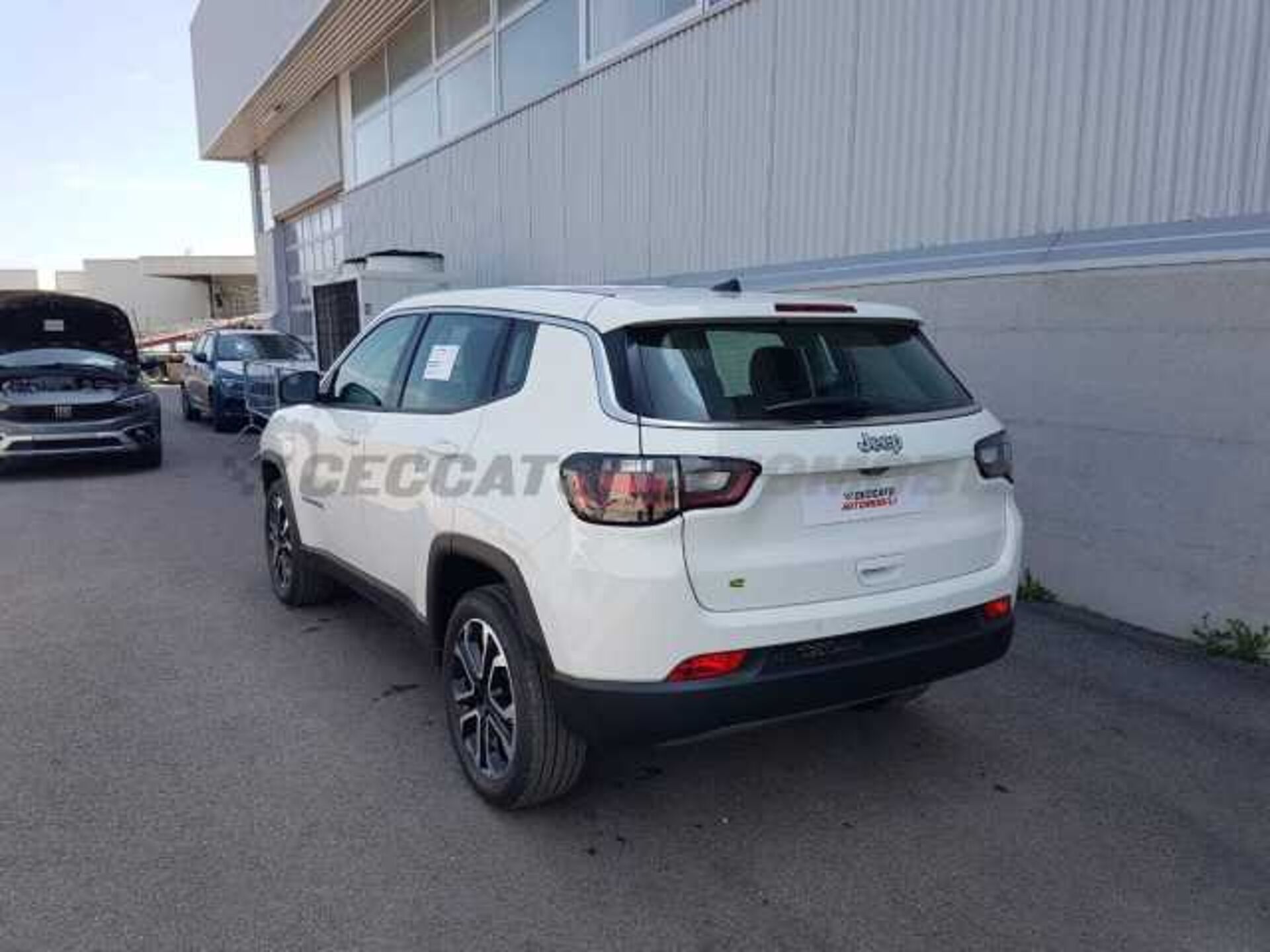 Jeep Compass 1.5l - white
