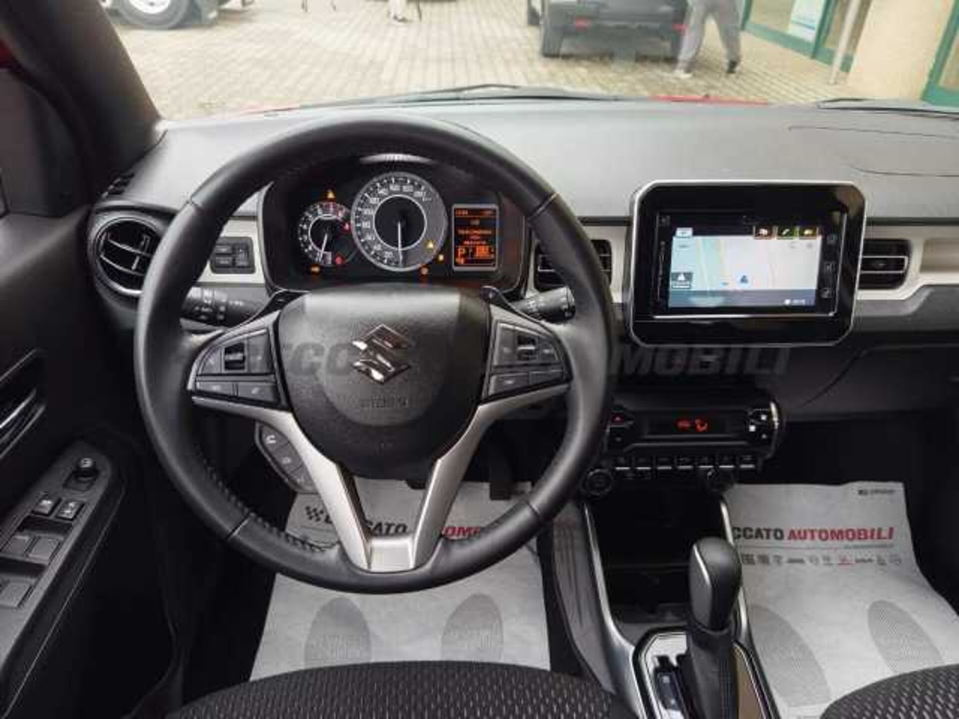 Suzuki Ignis 1.2l - red