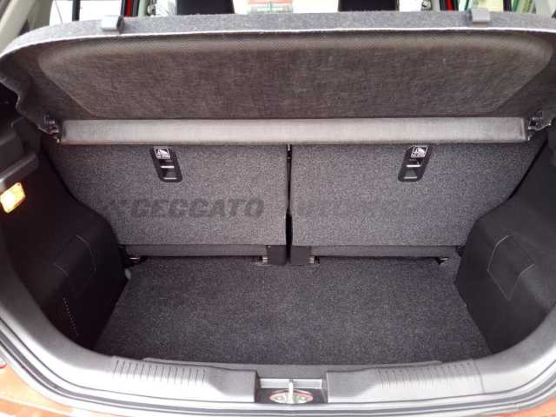 Suzuki Ignis 1.2l - red