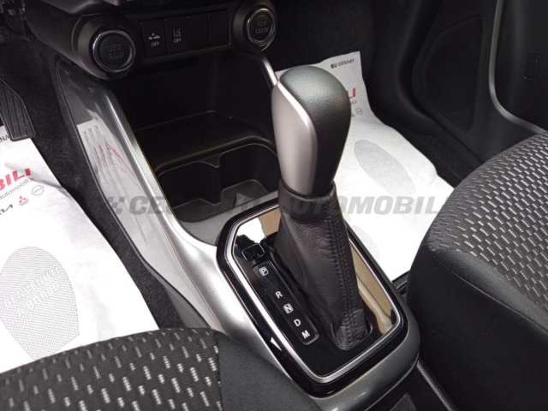 Suzuki Ignis 1.2l - red