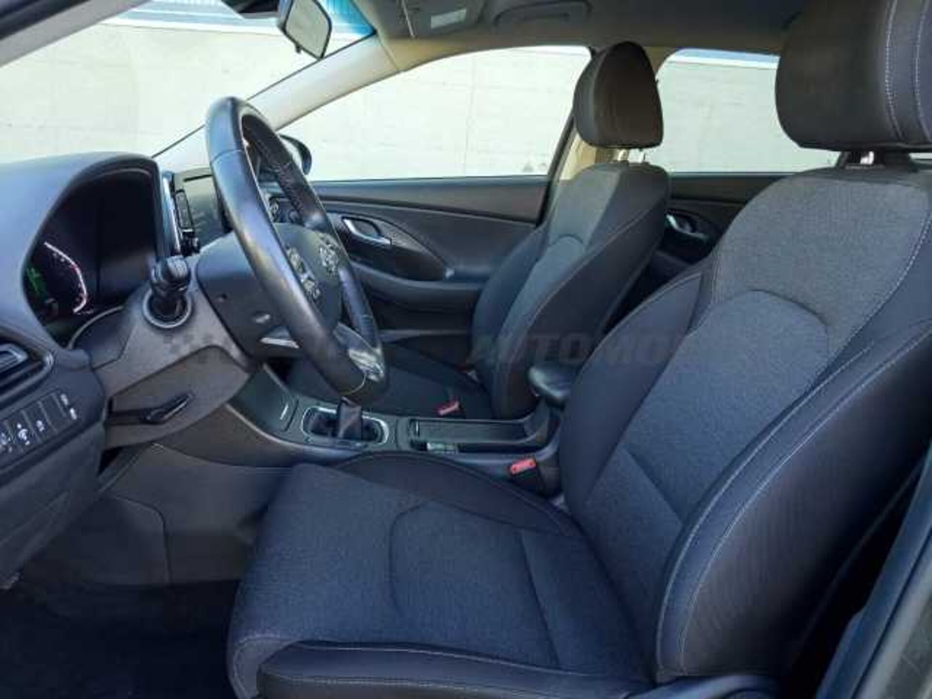 Hyundai i30 1.0l - grey