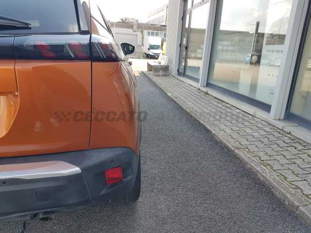Peugeot 2008 1.2l - orange