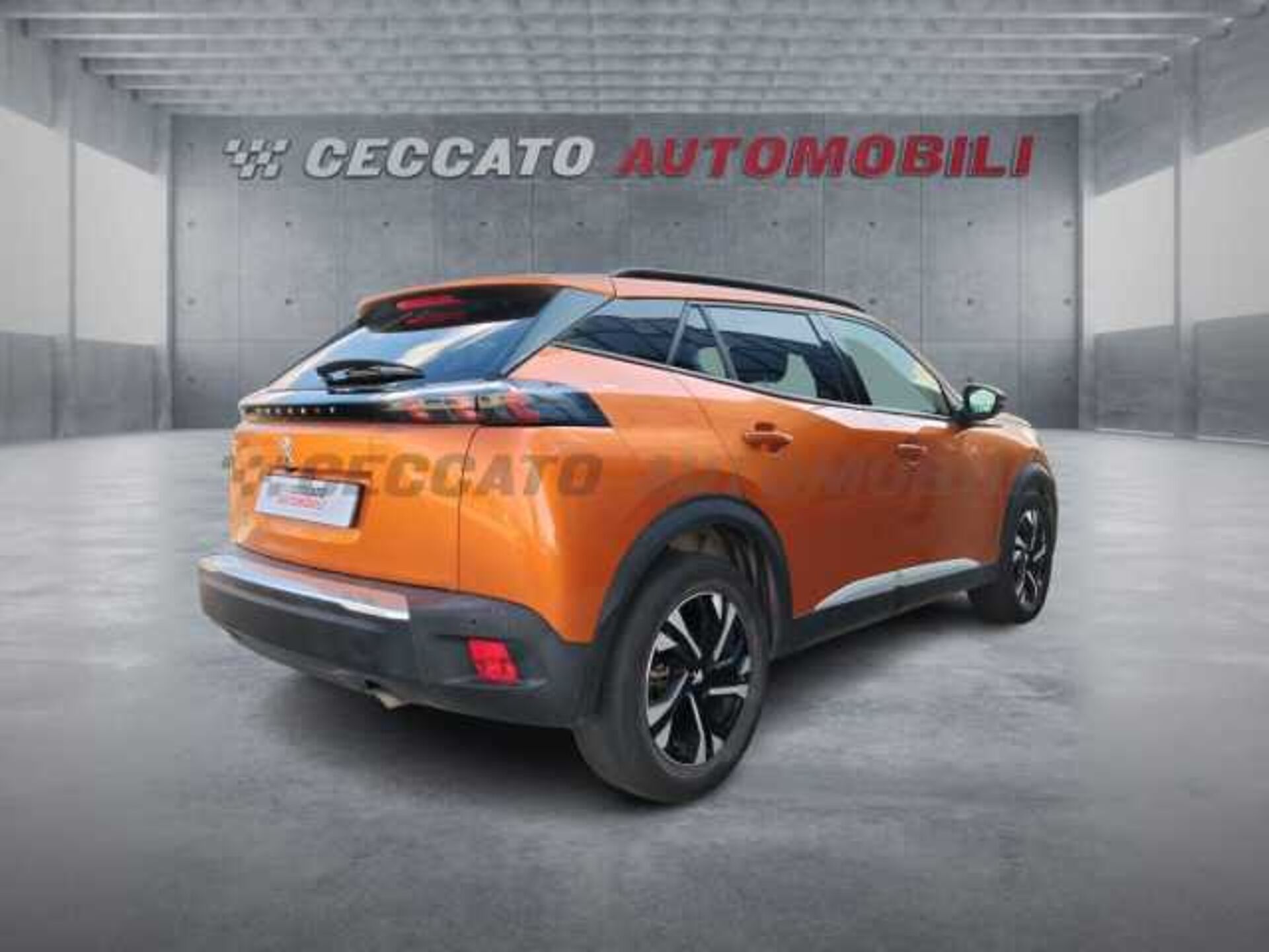 Peugeot 2008 1.2l - orange