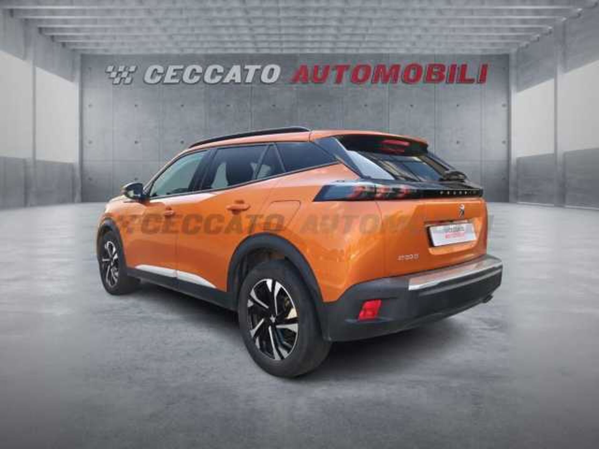 Peugeot 2008 1.2l - orange