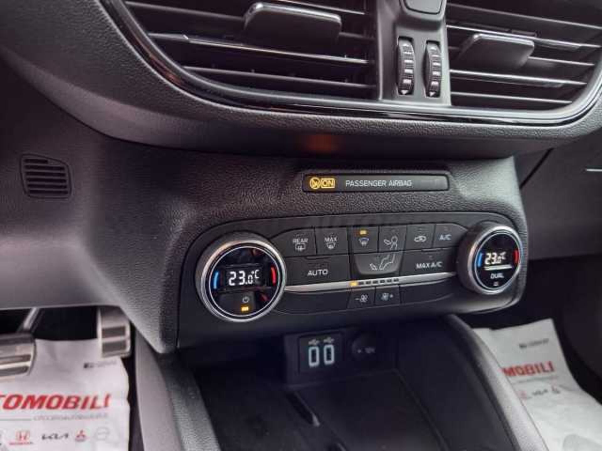 Ford Focus 1.5l - black