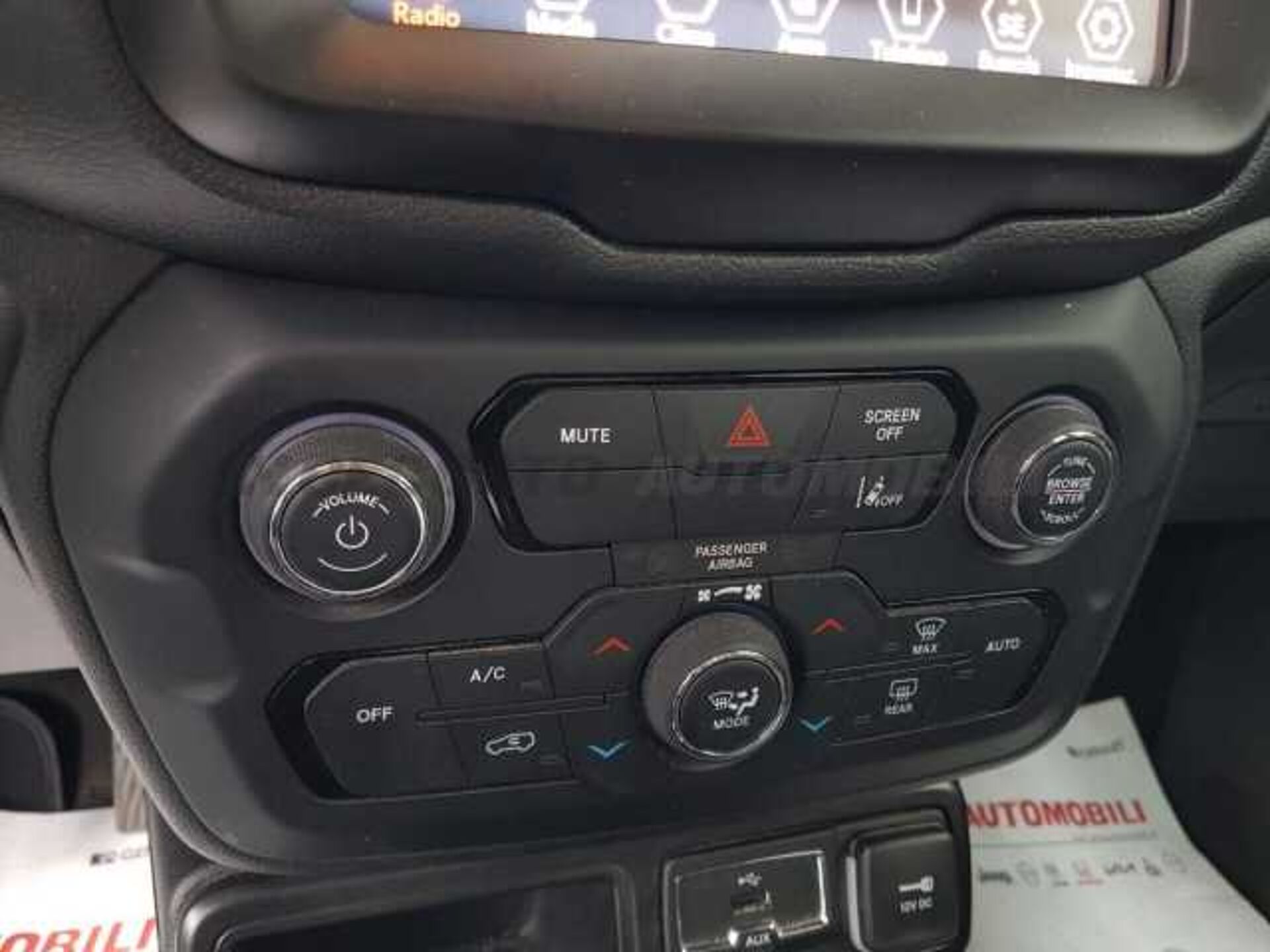 Jeep Renegade 1.6l - white