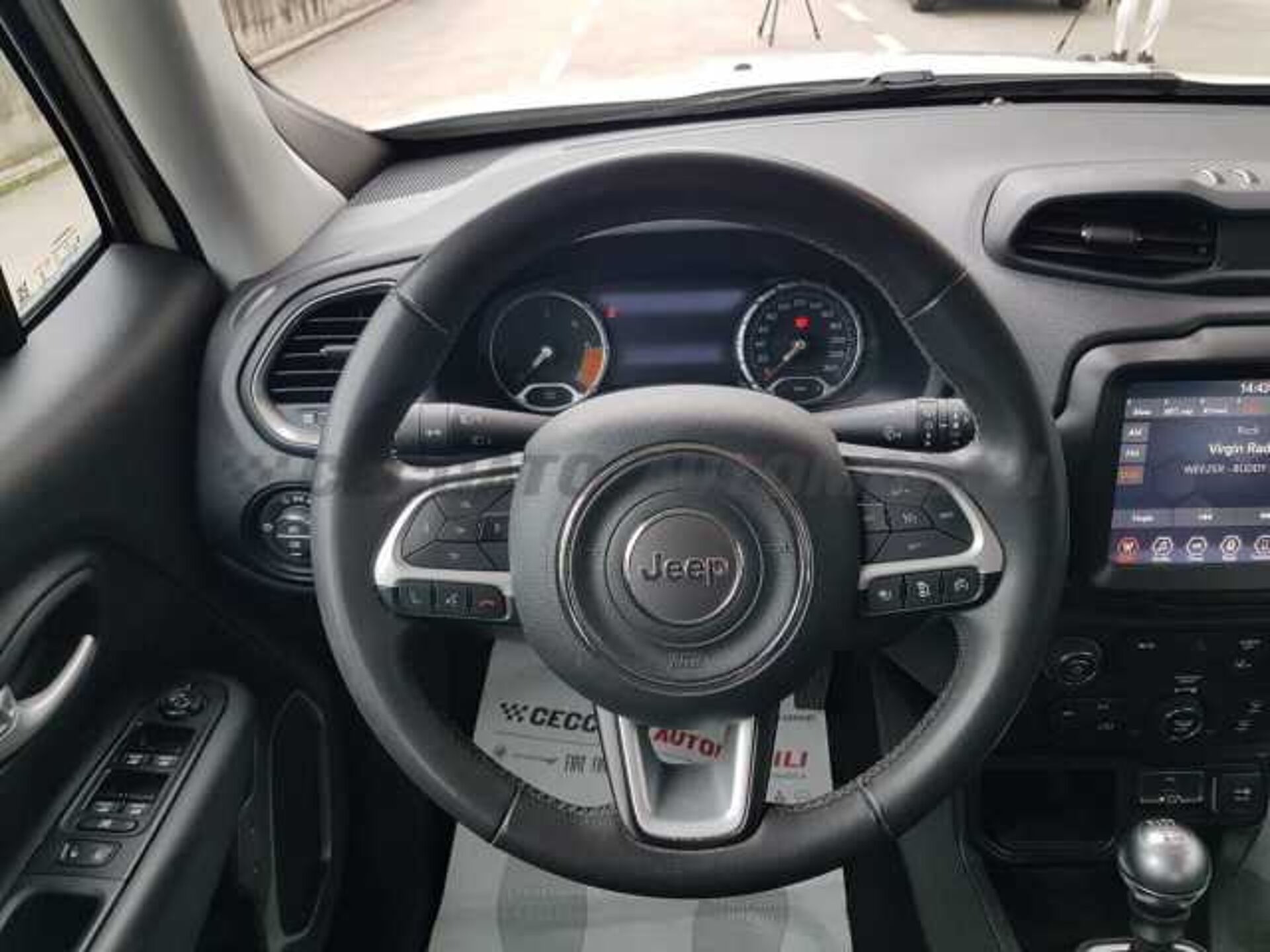 Jeep Renegade 1.6l - white