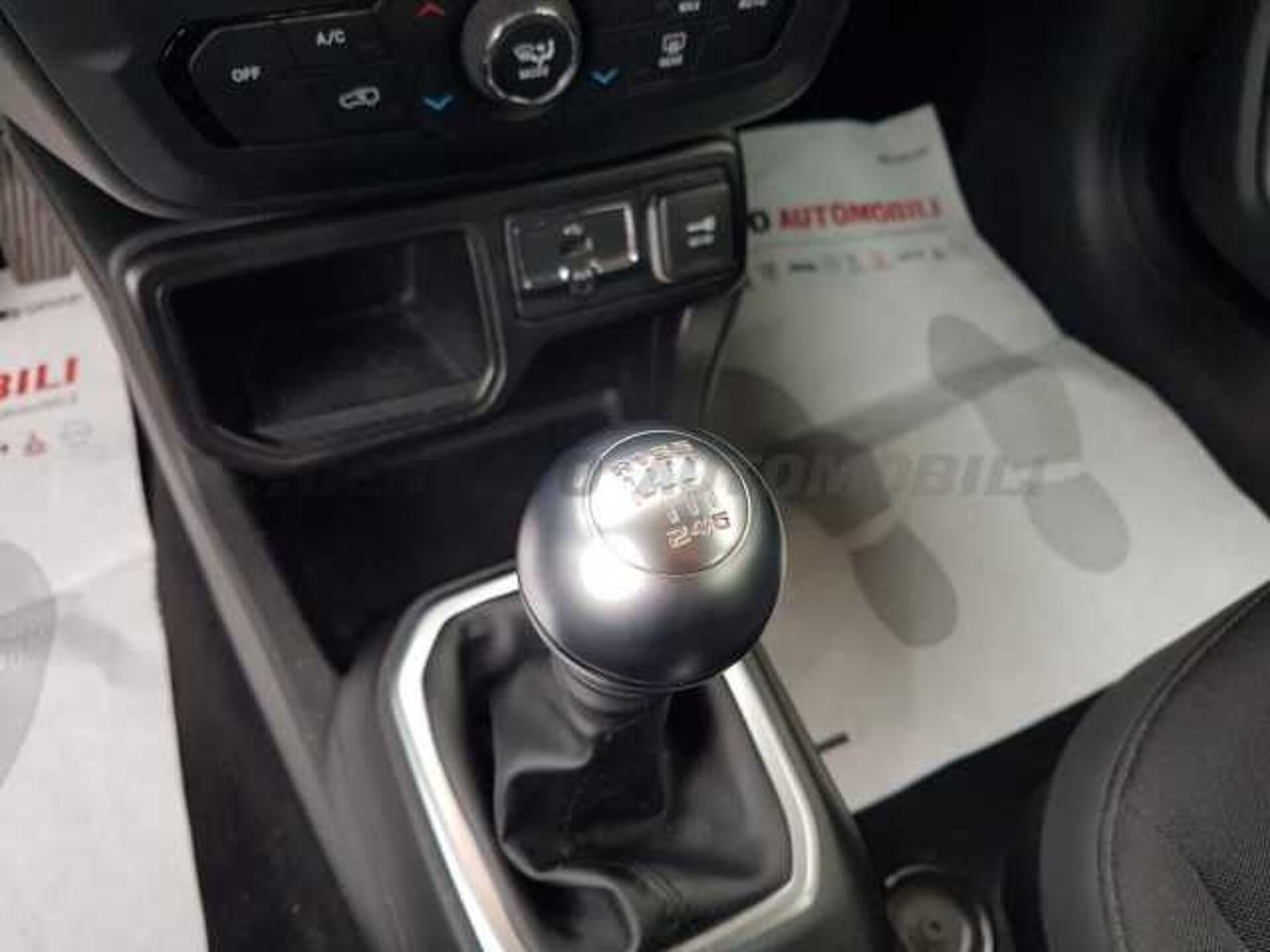 Jeep Renegade 1.6l - white