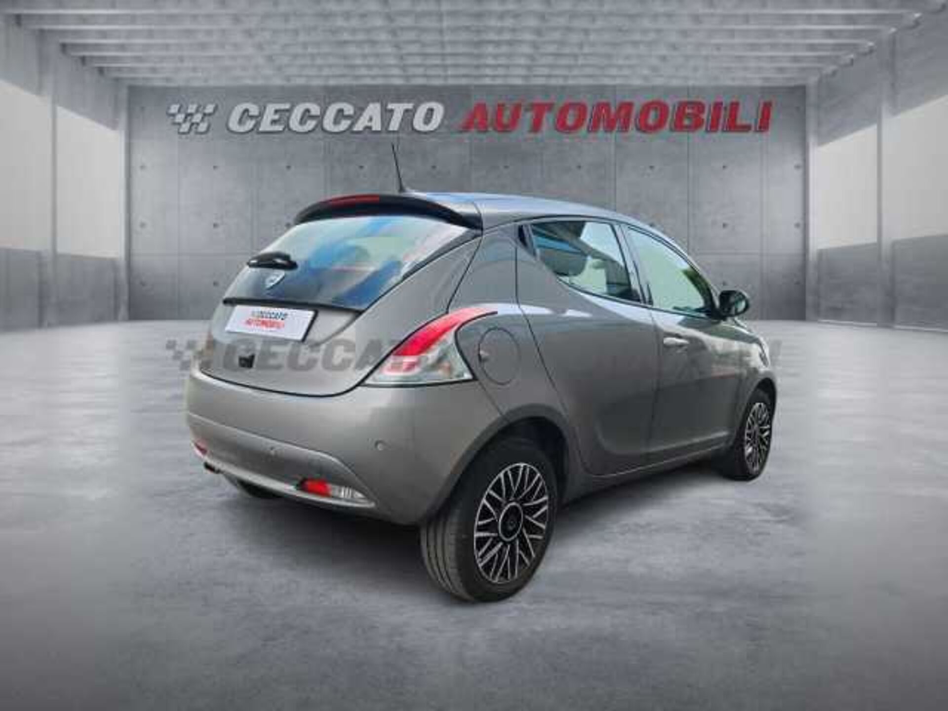 Lancia Ypsilon 1.0l - grey