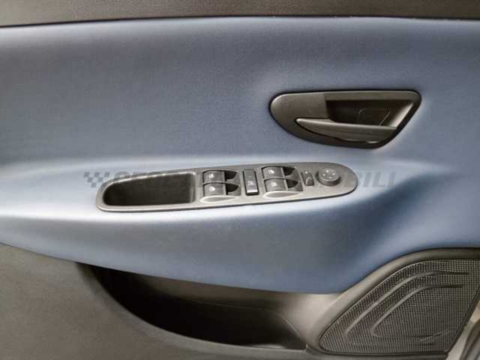 Lancia Ypsilon 1.0l - grey