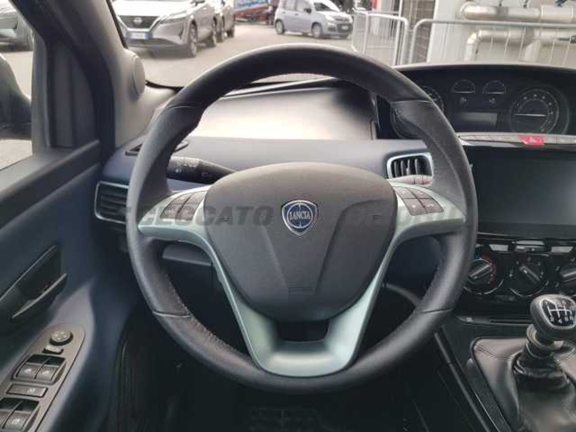 Lancia Ypsilon 1.0l - grey