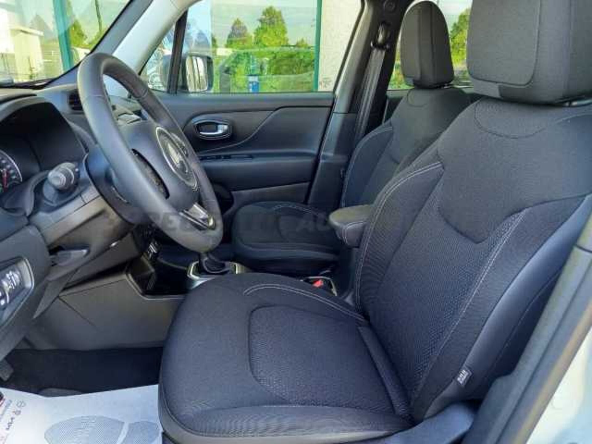 Jeep Renegade 1.6l - white