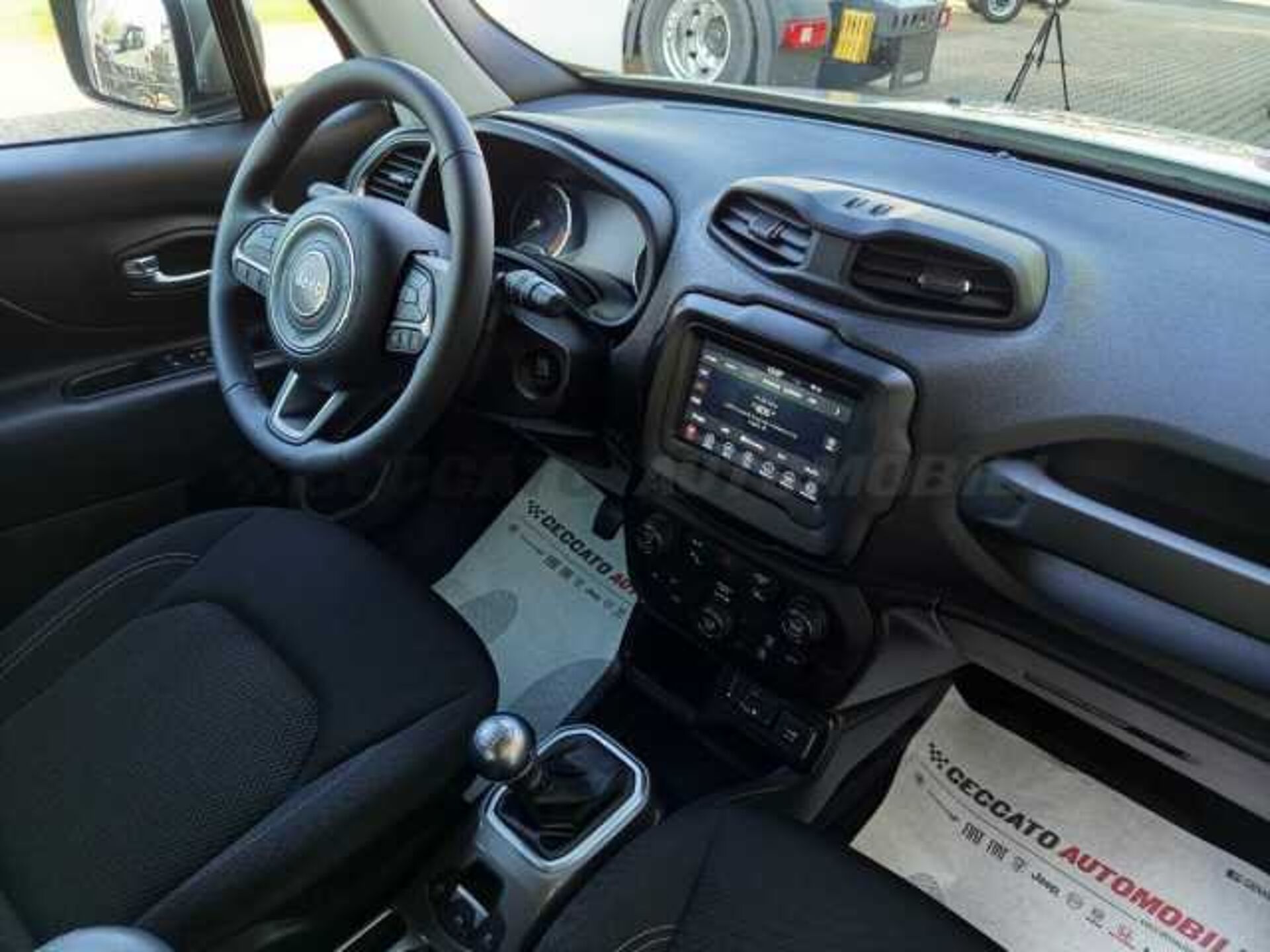 Jeep Renegade 1.6l - white