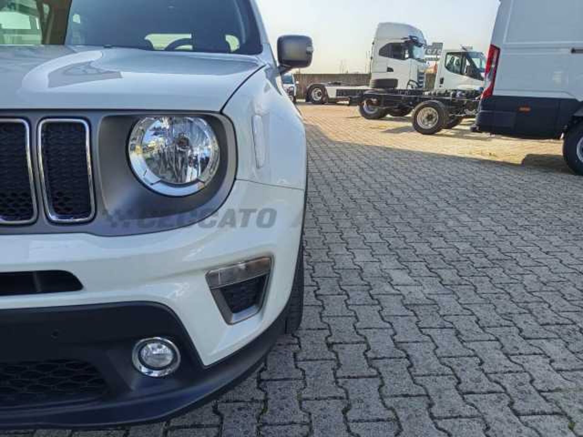 Jeep Renegade 1.6l - white