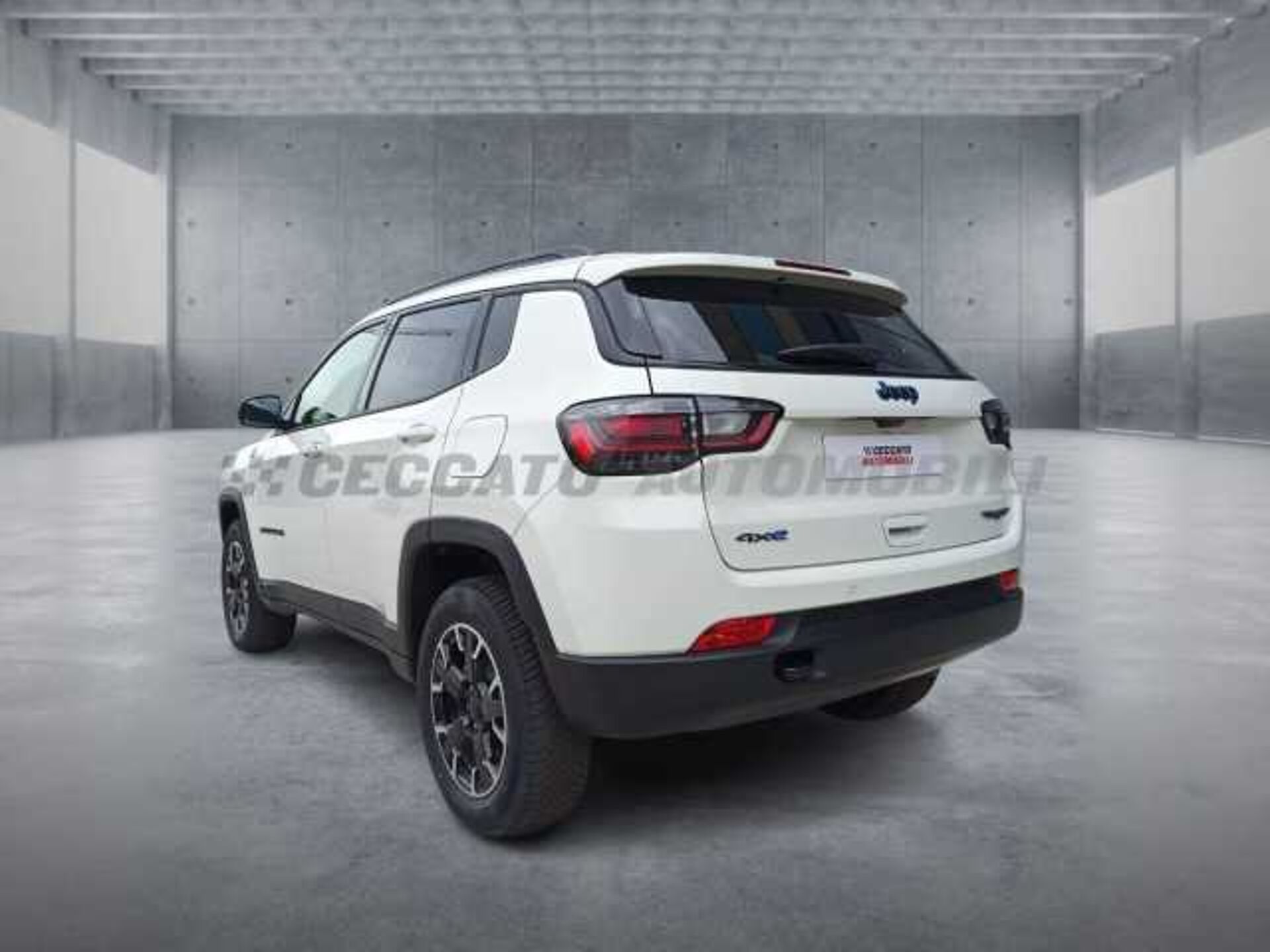 Jeep Compass 1.3l - white