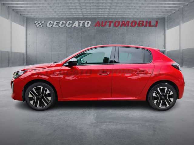 Peugeot 208 1.2l - red