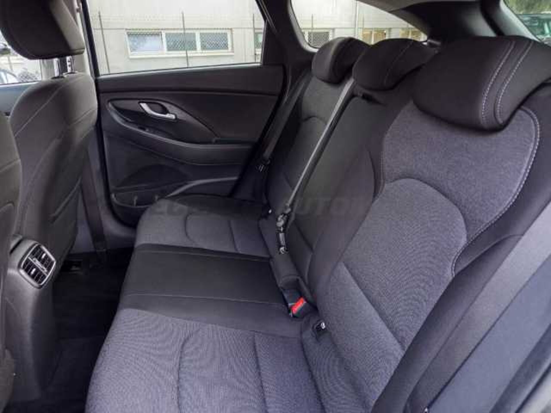 Hyundai i30 1.0l - grey