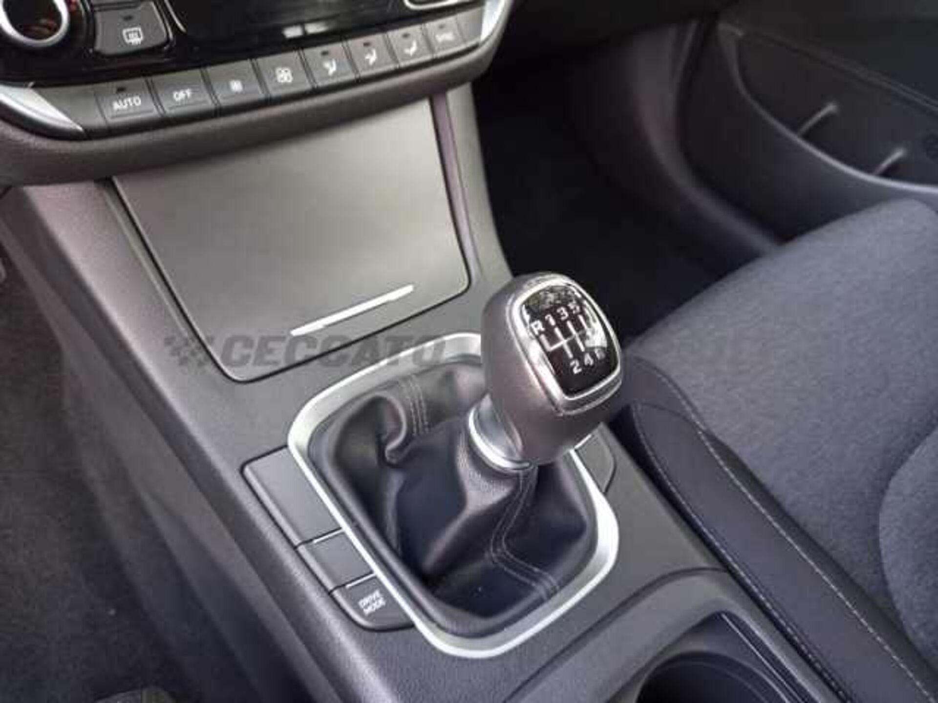 Hyundai i30 1.0l - grey